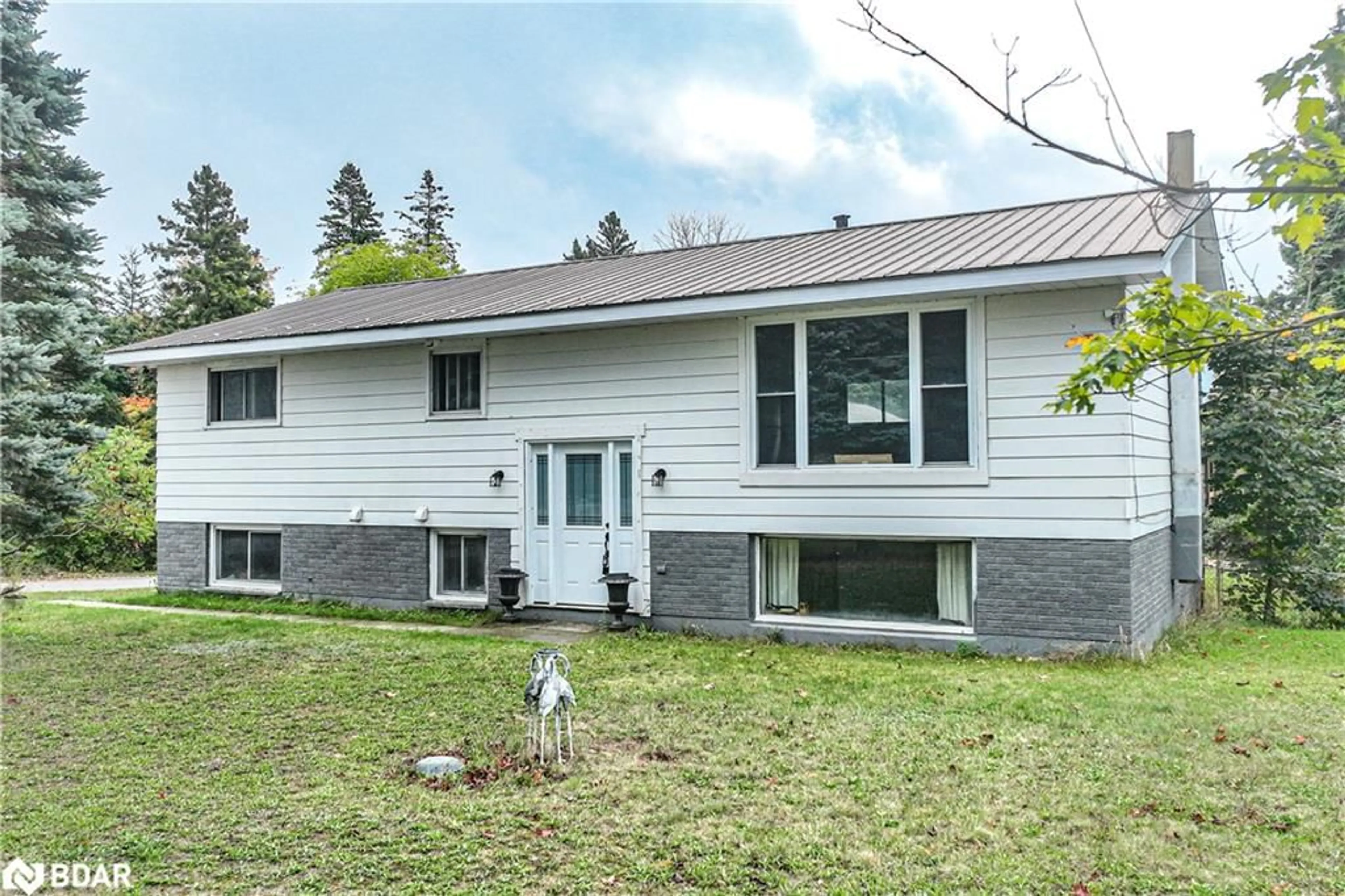 Frontside or backside of a home for 8732 Highway 12, Oro-Medonte Ontario L3V 6H2