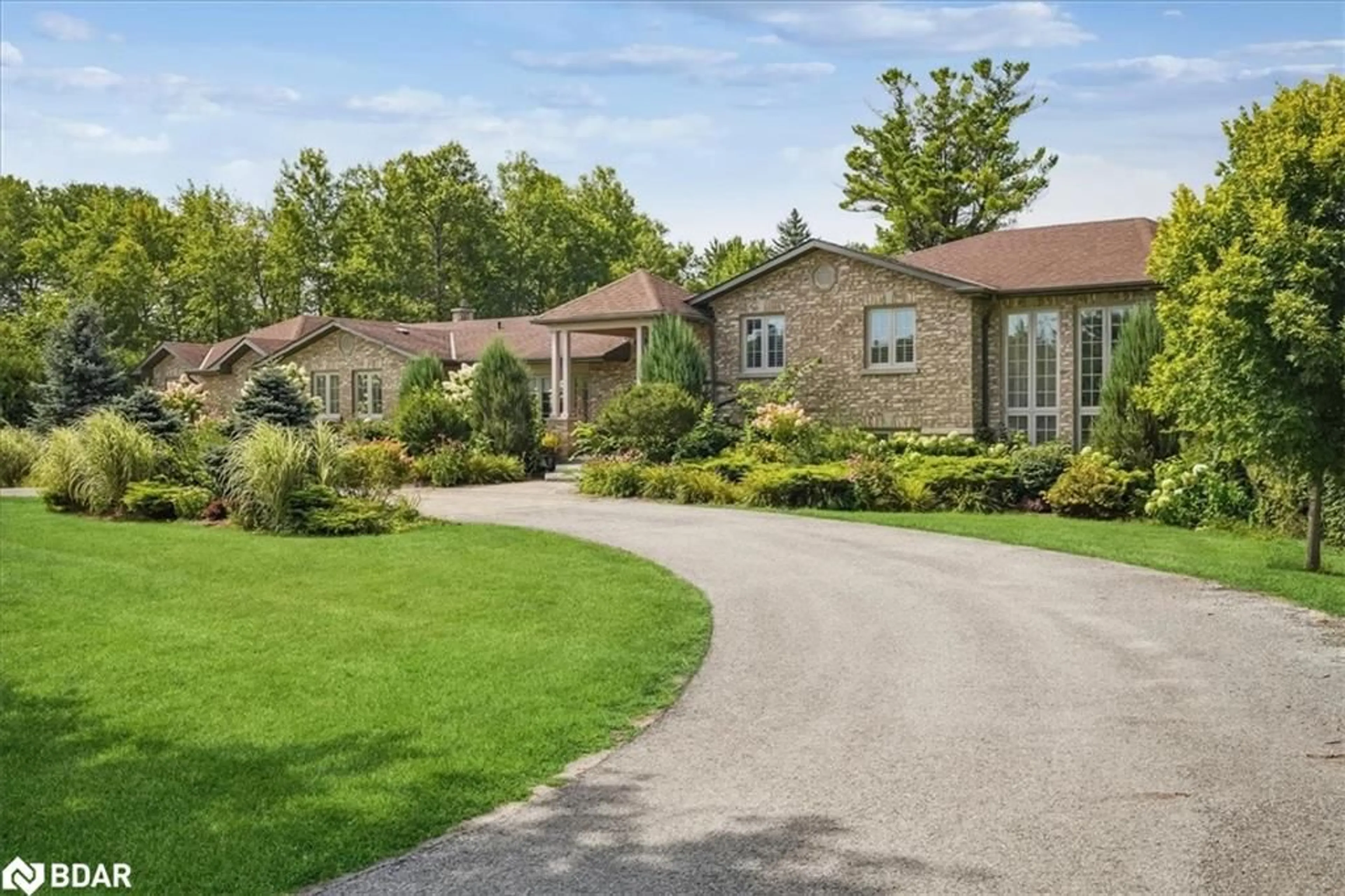 Frontside or backside of a home, cottage for 21940 Mccowan Rd, East Gwillimbury Ontario L0G 1M0