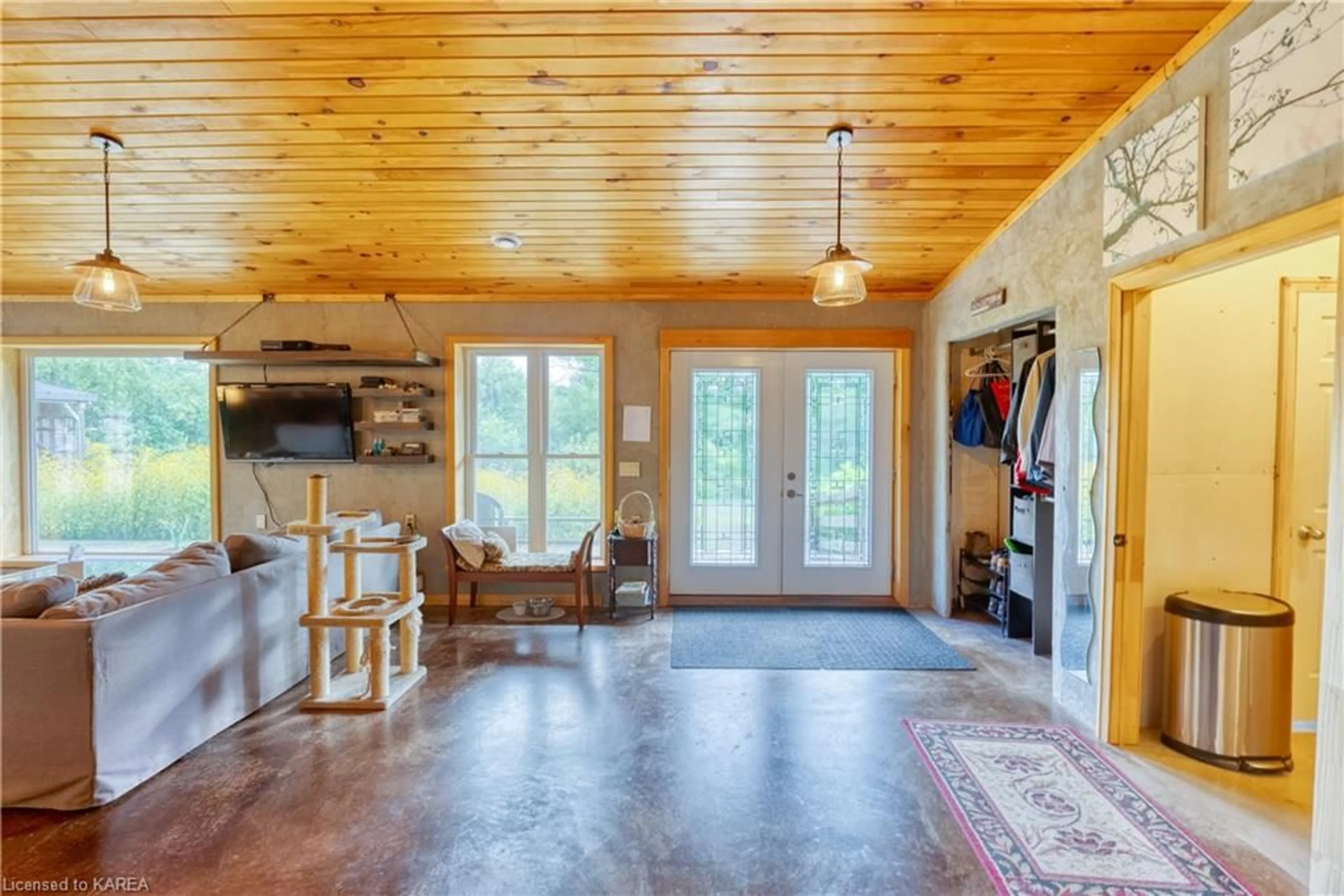 Indoor entryway, wood floors for 345 Bunker Hill Rd, Godfrey Ontario K0H 1T0