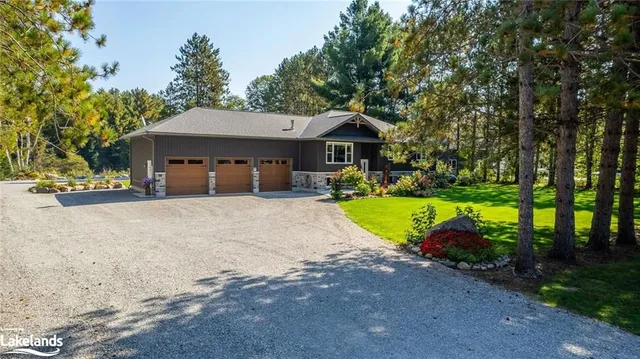 460 Bobcaygeon Rd, Minden 2