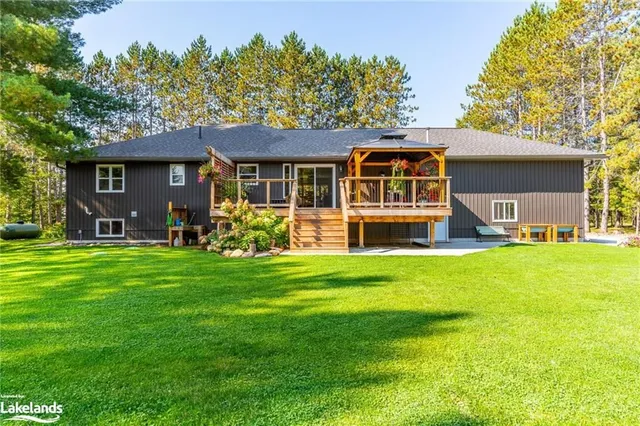 460 Bobcaygeon Rd, Minden 3