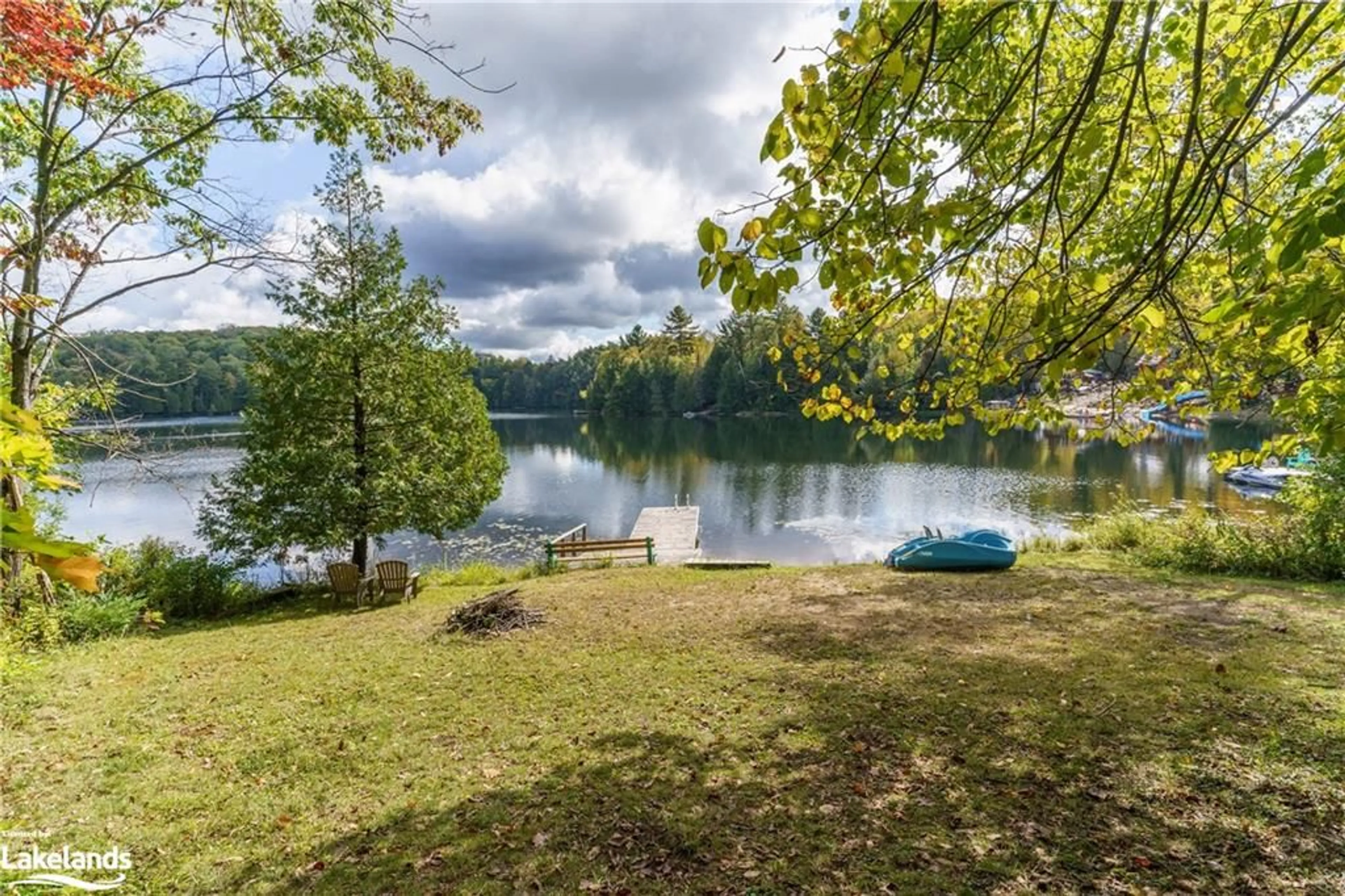 Patio, lake for 1041 Longline Lake Rd, Baysville Ontario P0B 1A0