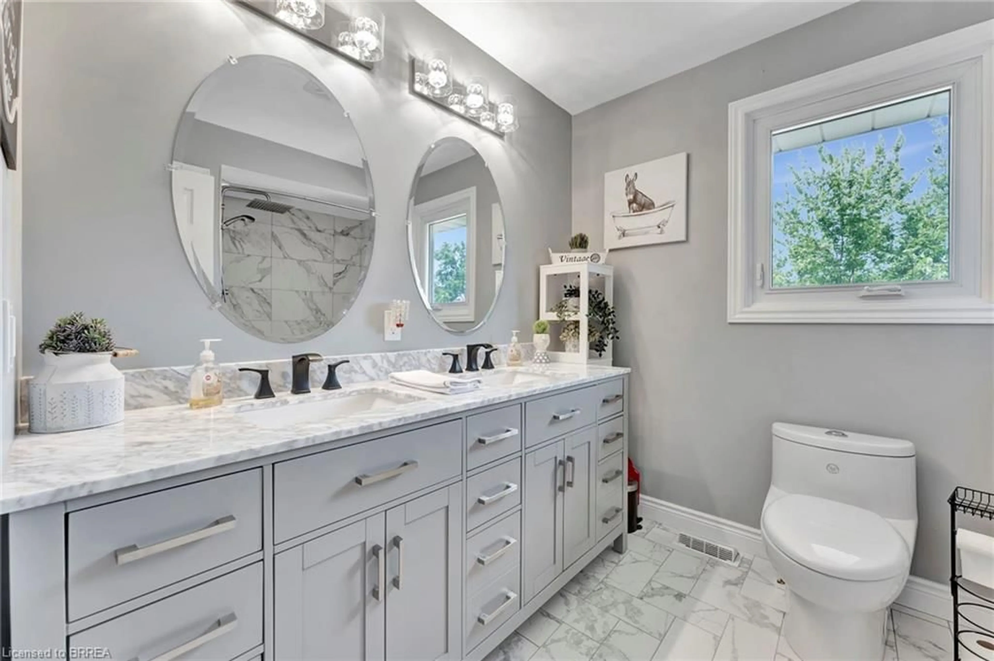 Contemporary bathroom, wood floors for 11 Beckett Dr, Brantford Ontario N3T 6E4