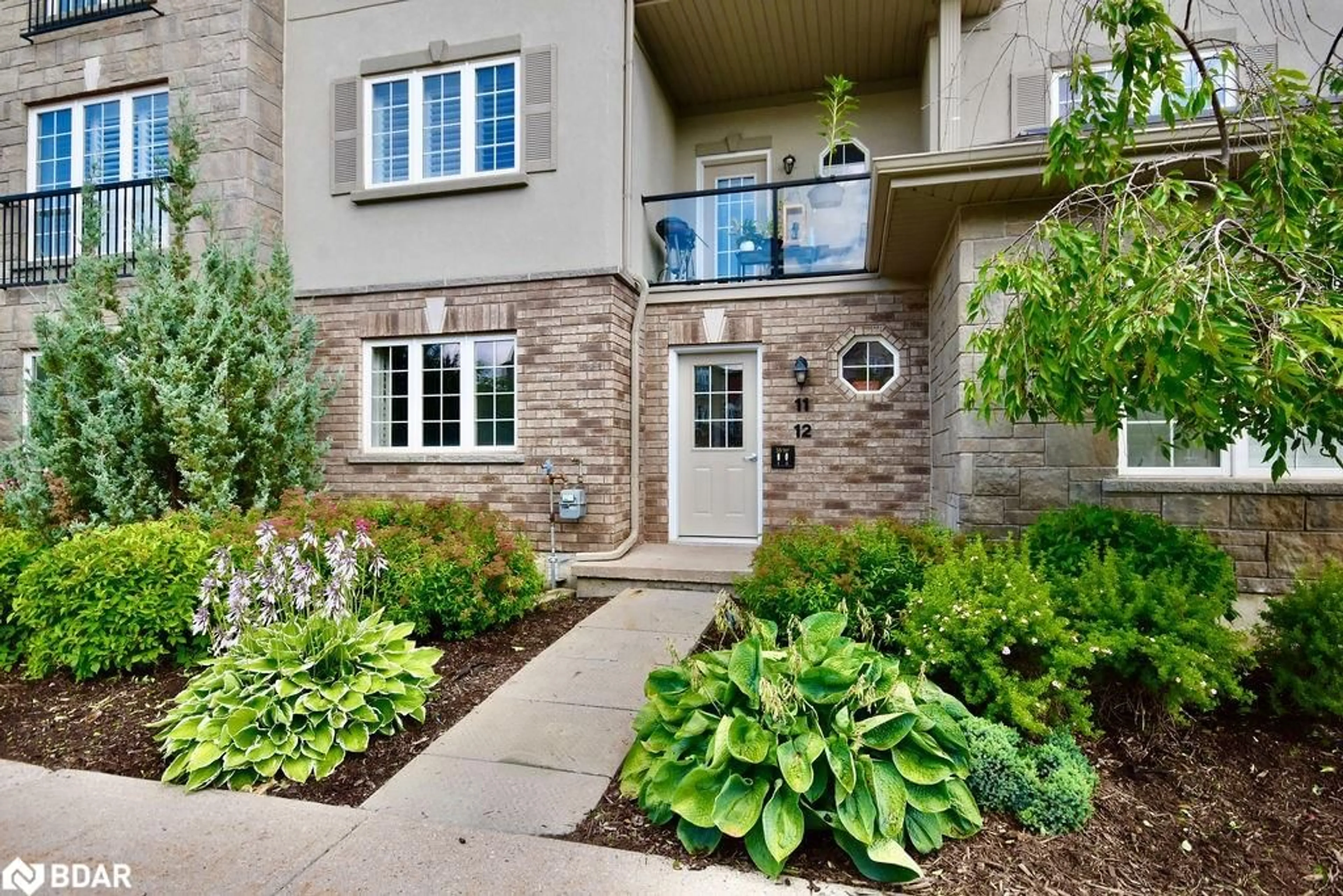 A pic from exterior of the house or condo, cottage for 53 Ferndale Dr #11, Barrie Ontario L4N 5W9