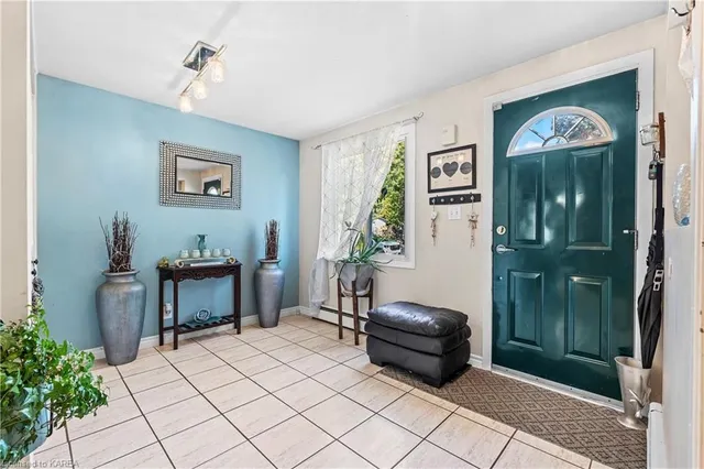 42 Clairton Pl, Amherstview 2