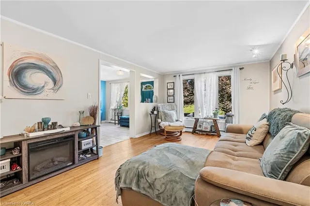 42 Clairton Pl, Amherstview 4