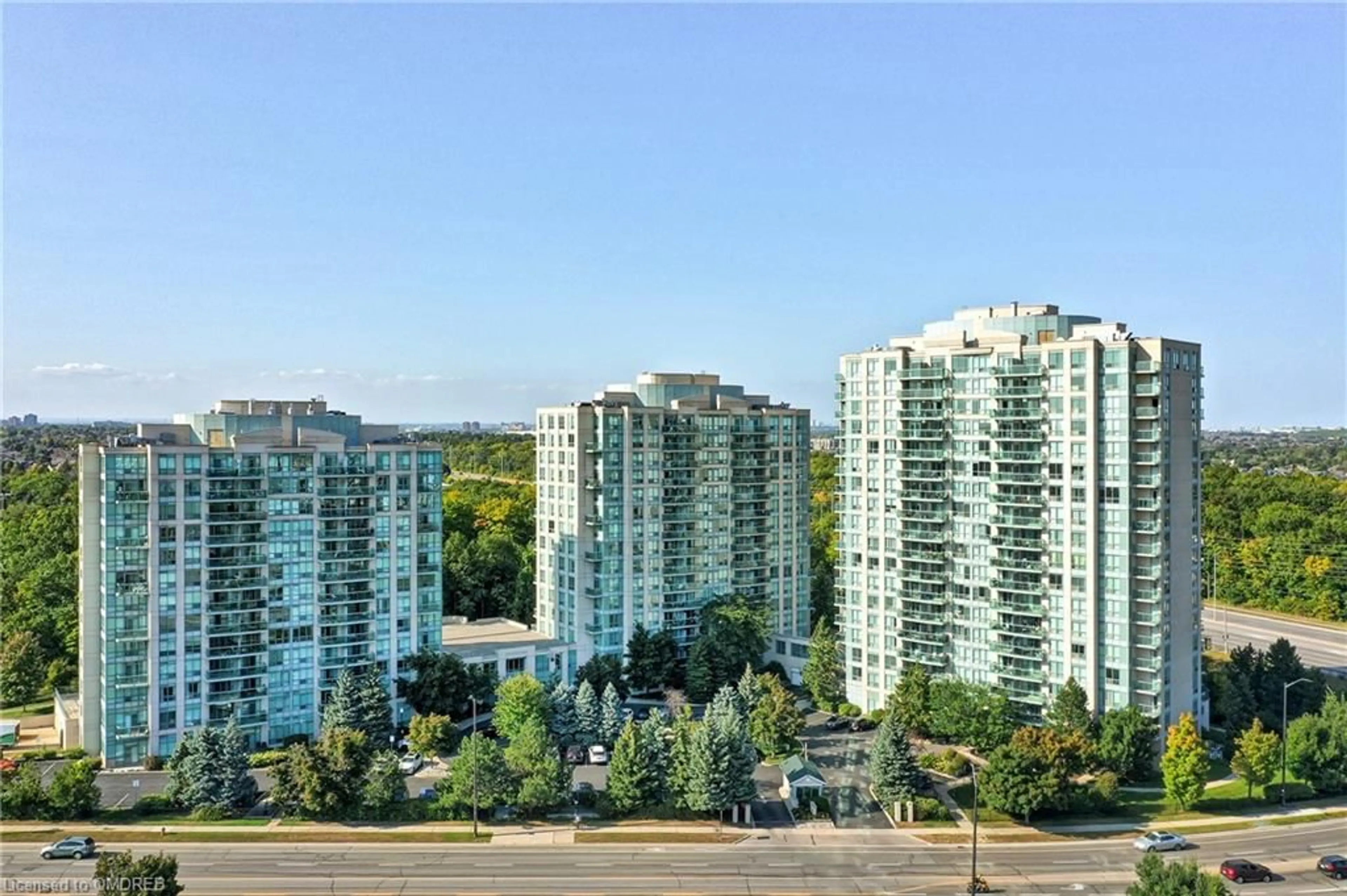 A pic from exterior of the house or condo for 2545 Erin Centre Blvd #1703, Mississauga Ontario L5M 6Z9