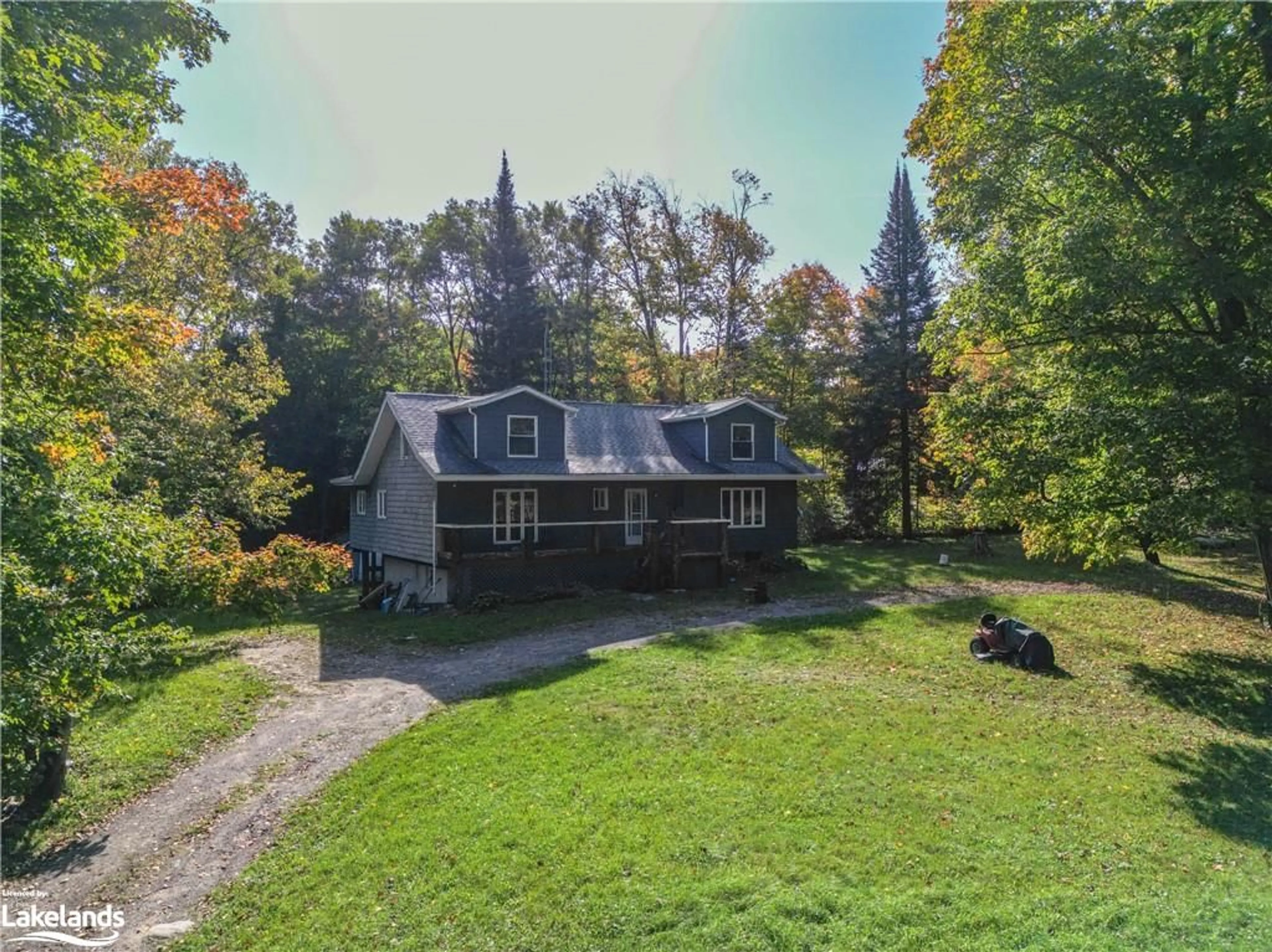 Frontside or backside of a home, cottage for 1331 Skyline Dr, Burk's Falls Ontario P0A 1C0