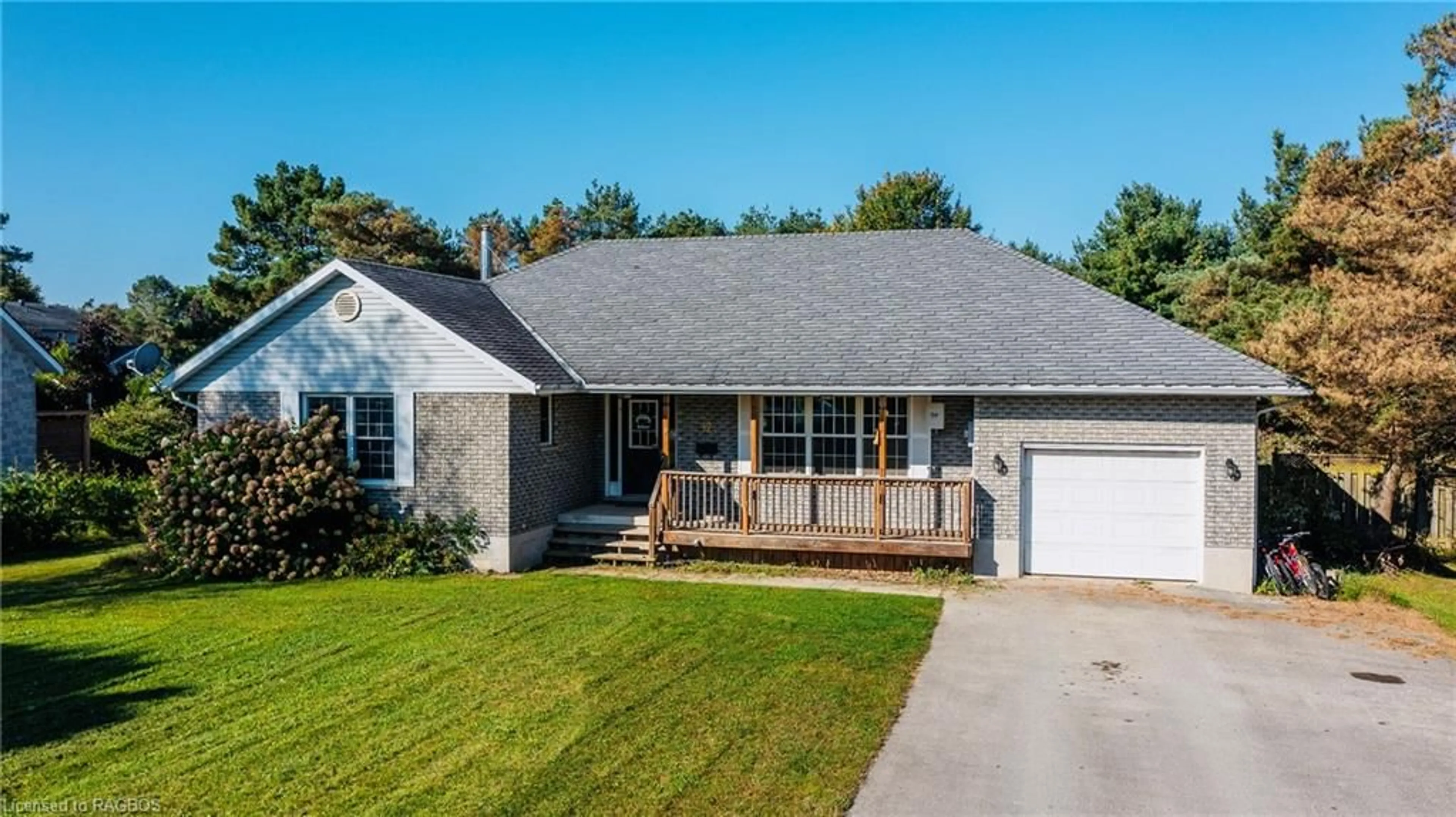 Frontside or backside of a home for 12 Pine Tree Dr, Hepworth Ontario N0H 1P0