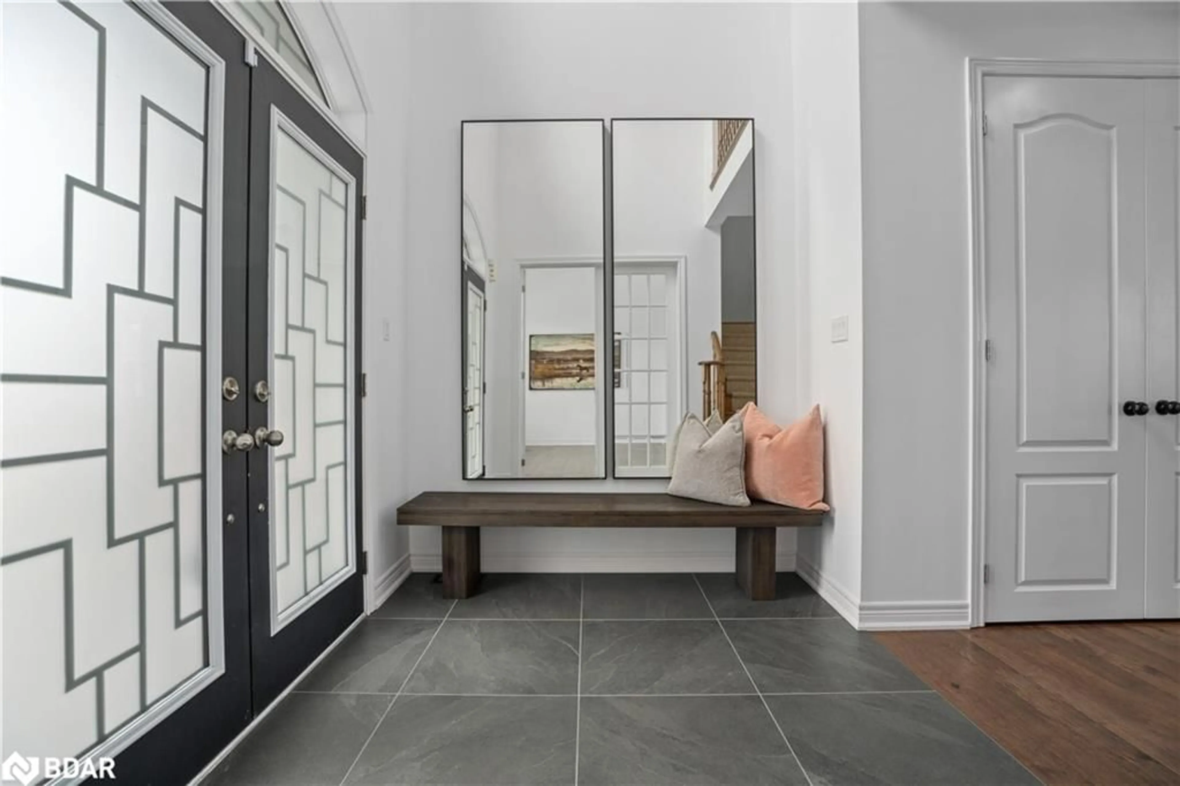 Indoor entryway, ceramic floors for 61 Oliver's Mill Rd, Springwater Ontario L9X 0S7