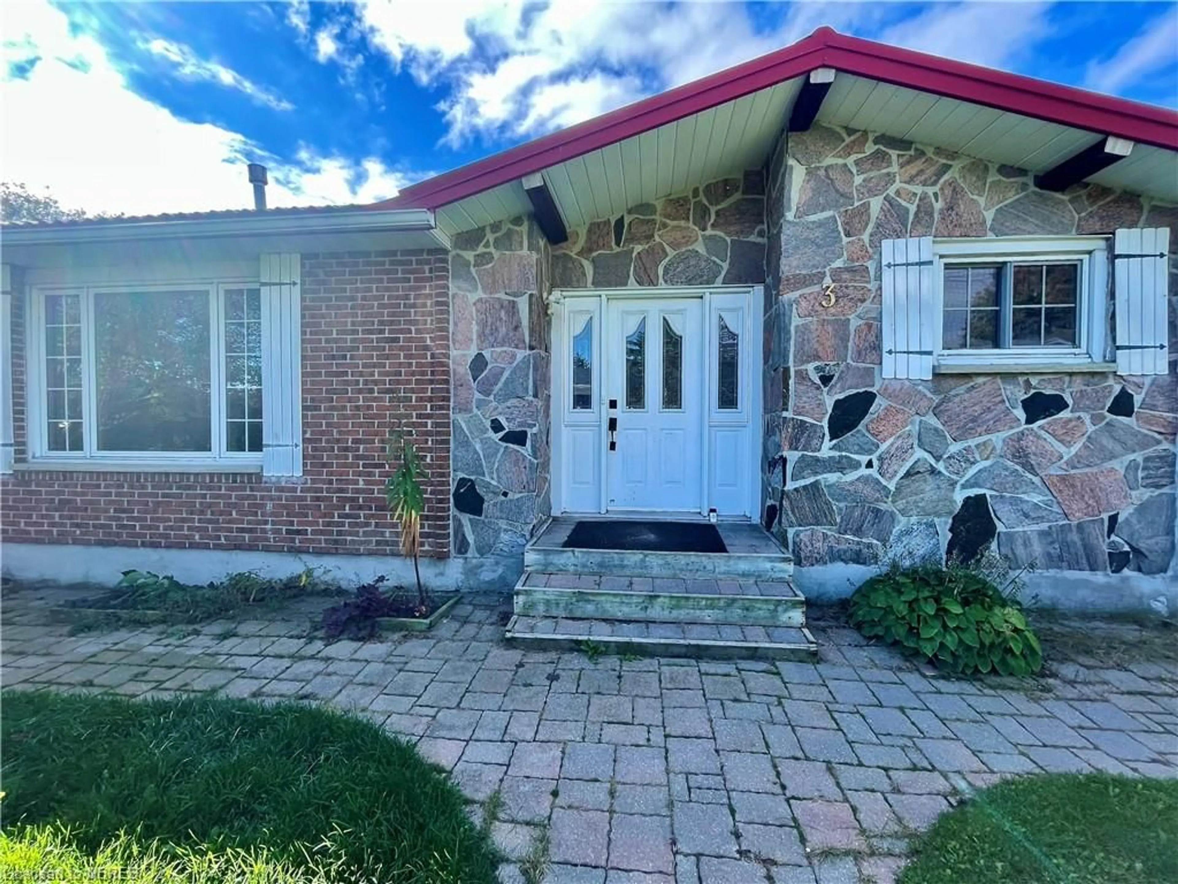 Home with brick exterior material for 3 Laurier St, Verner Ontario P0H 2M0