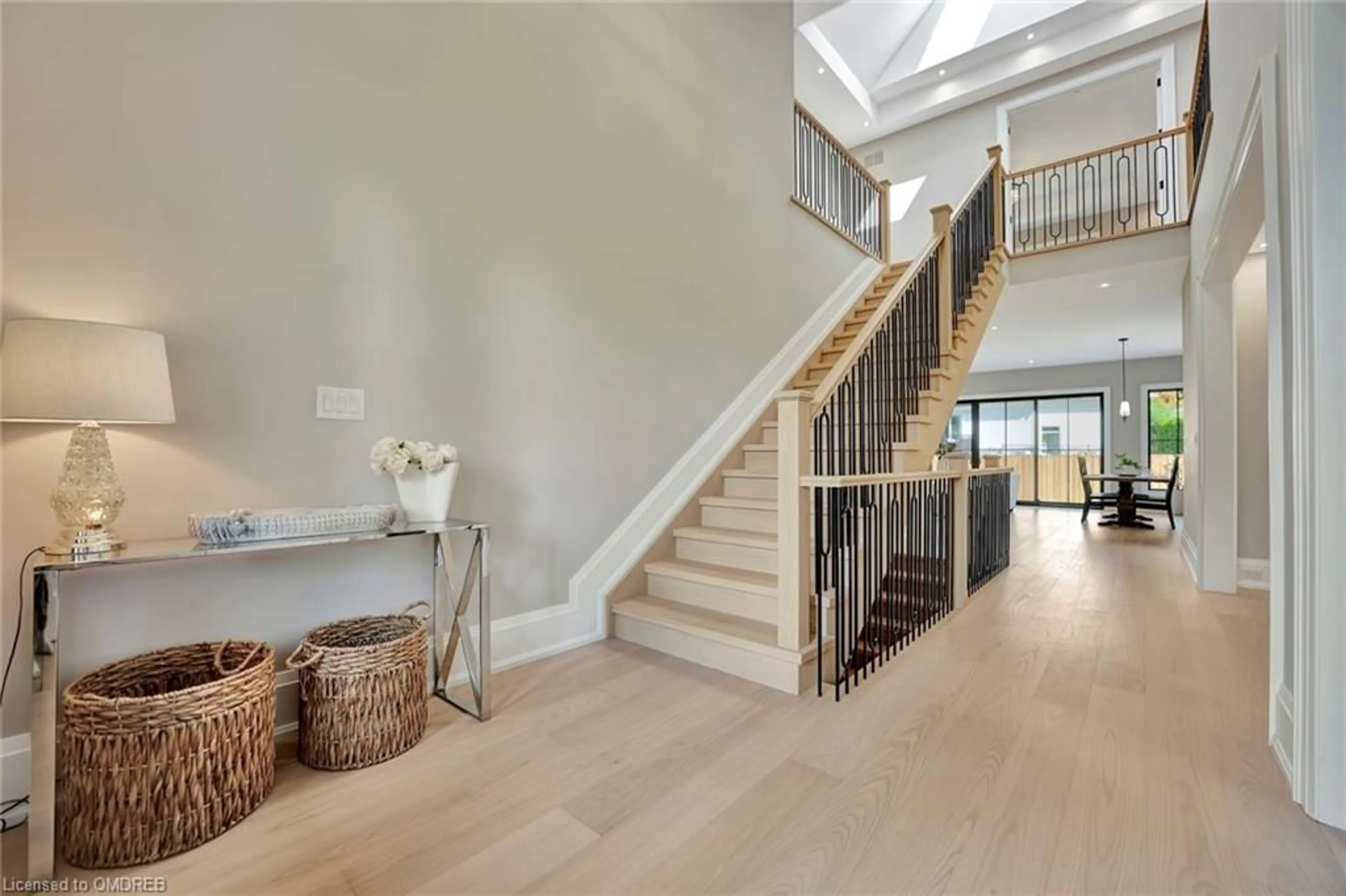 Indoor foyer, wood floors for 447 Tower Dr, Oakville Ontario L6L 4R4