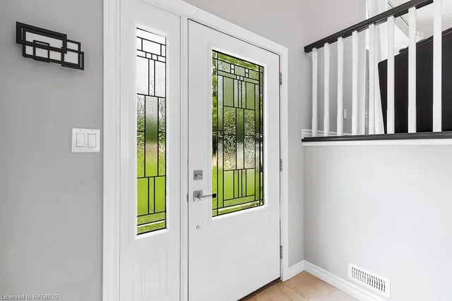 703021 Walker Sideroad, Chatsworth 4