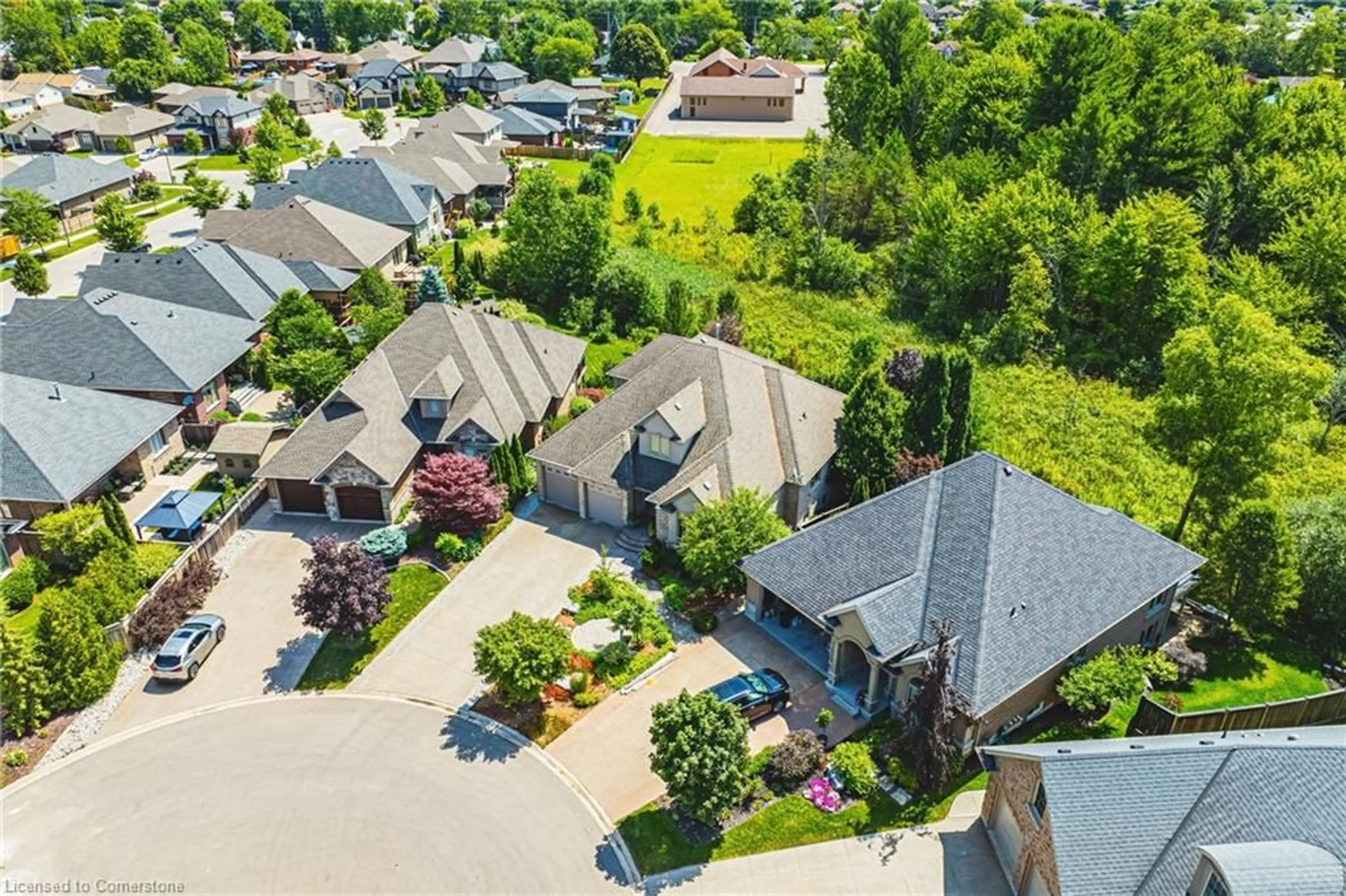 Frontside or backside of a home, the street view for 178 Brookhaven Crt, Welland Ontario L3C 0A4