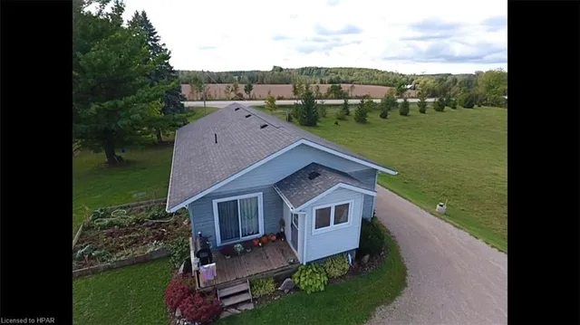 932 Bruce Road 86 Rd, Lucknow 2