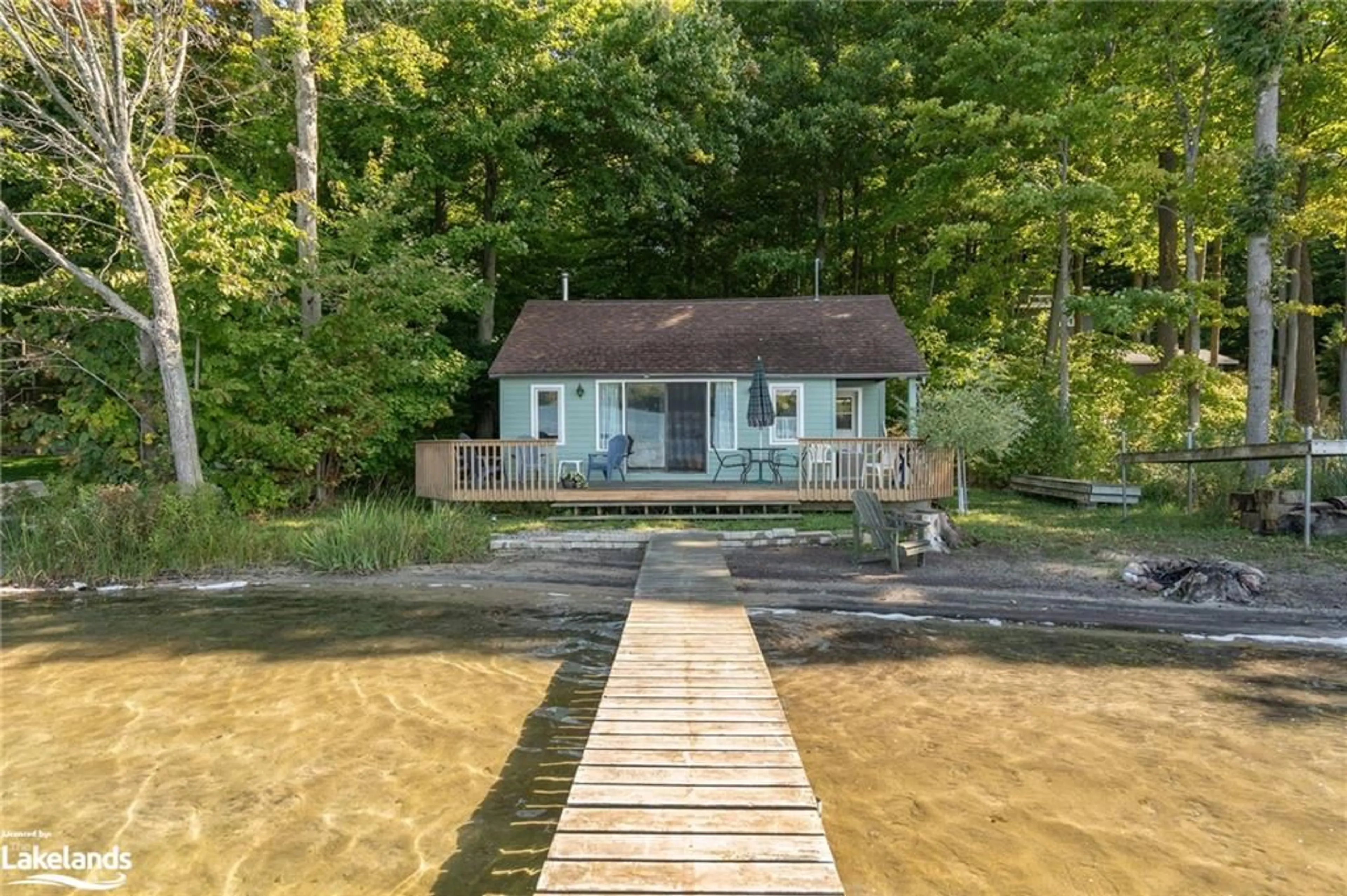 A pic from exterior of the house or condo, cottage for 62 Farlain Lake Rd, Tiny Ontario L9M 0B5