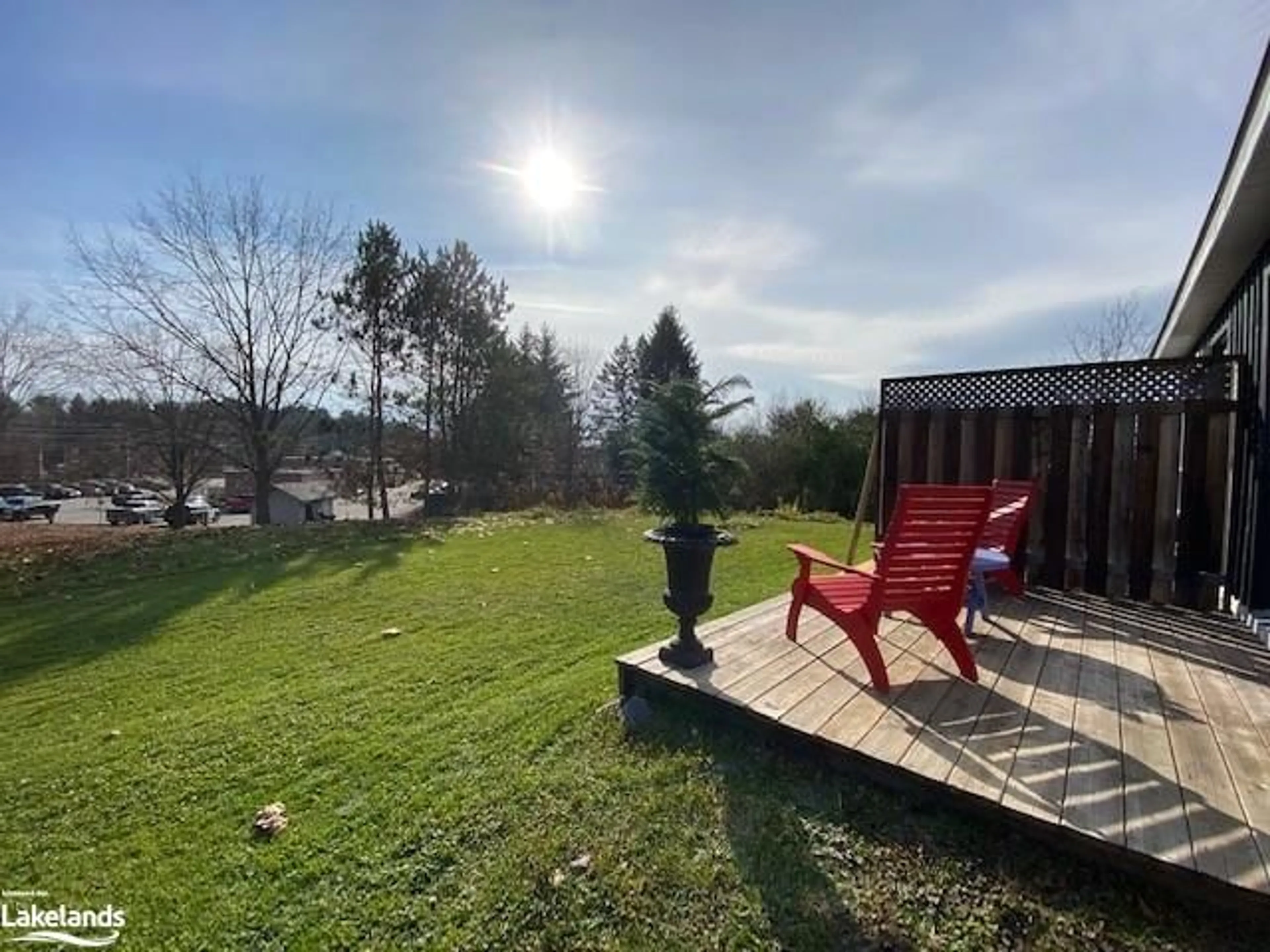 Patio, water/lake/river/ocean view for 155/157 Woodchester Ave, Bracebridge Ontario P1L 1H8