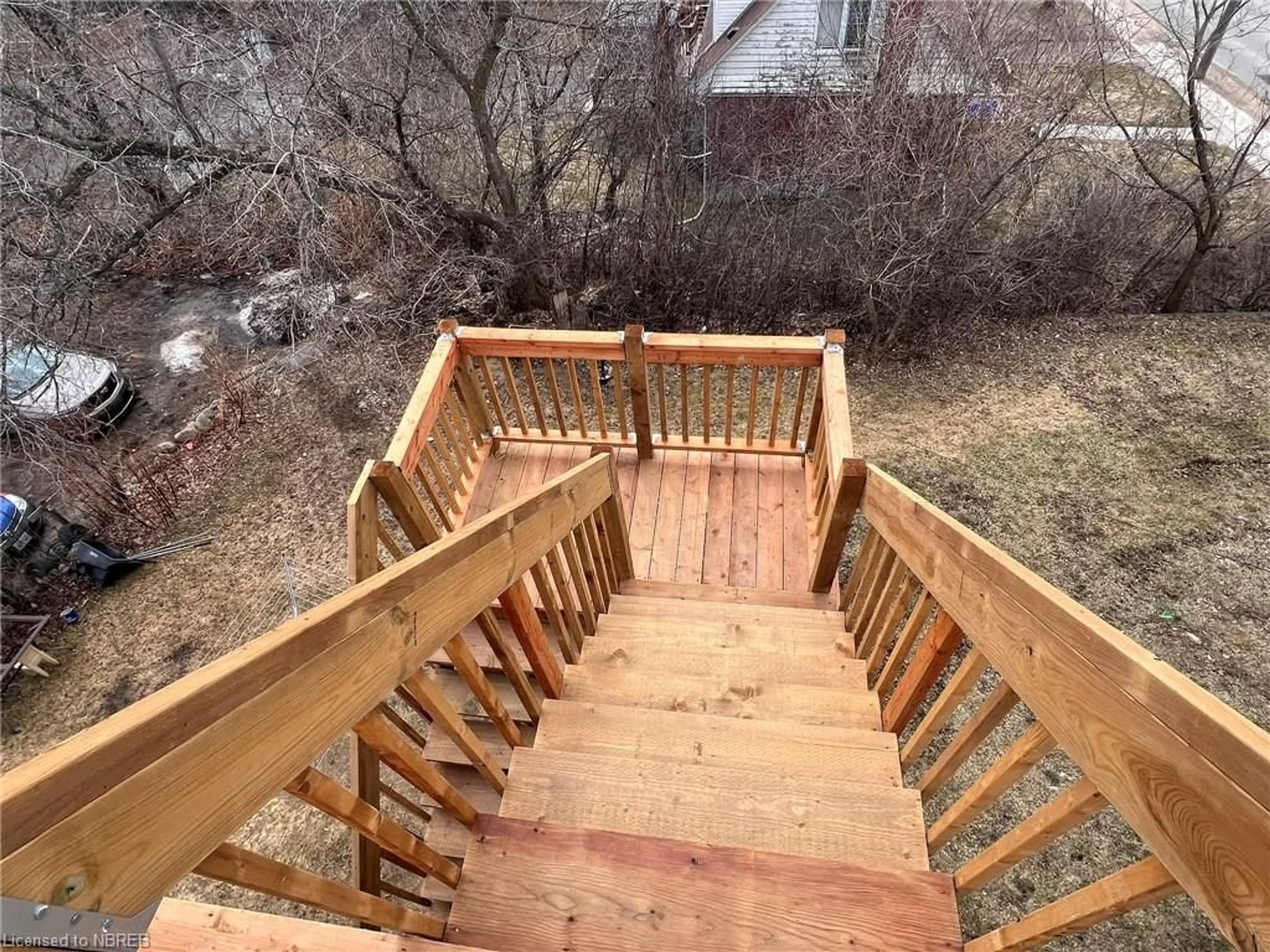 Stairs for 525 High St, North Bay Ontario P1B 6R5