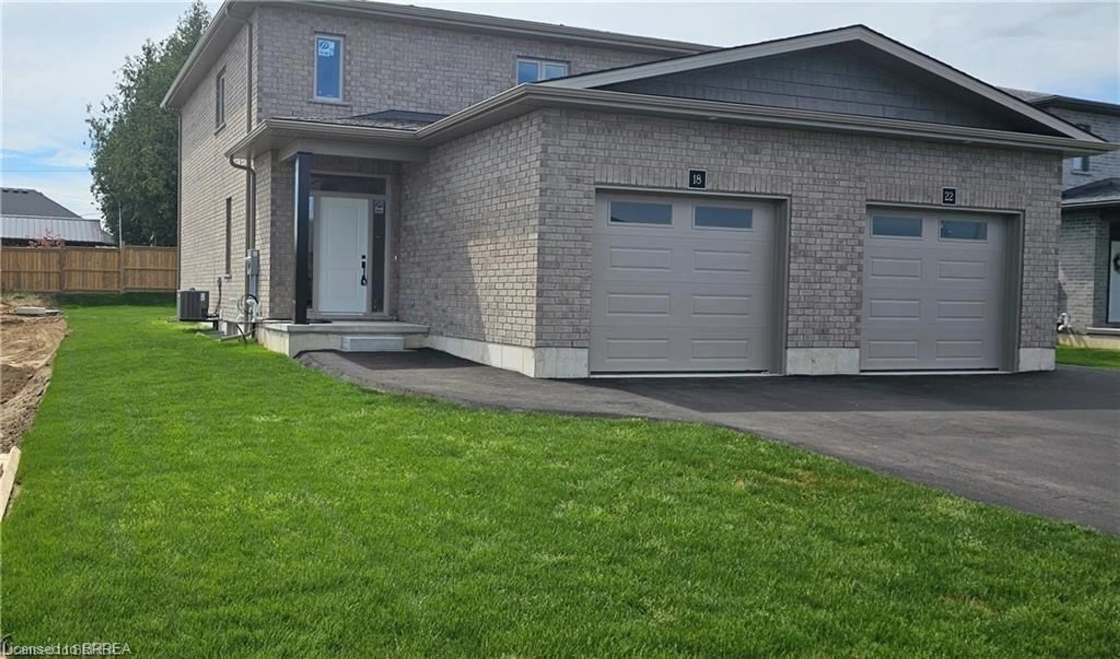 Frontside or backside of a home for 18 Peachleaf Lane, Waterford Ontario N0E 1Y0