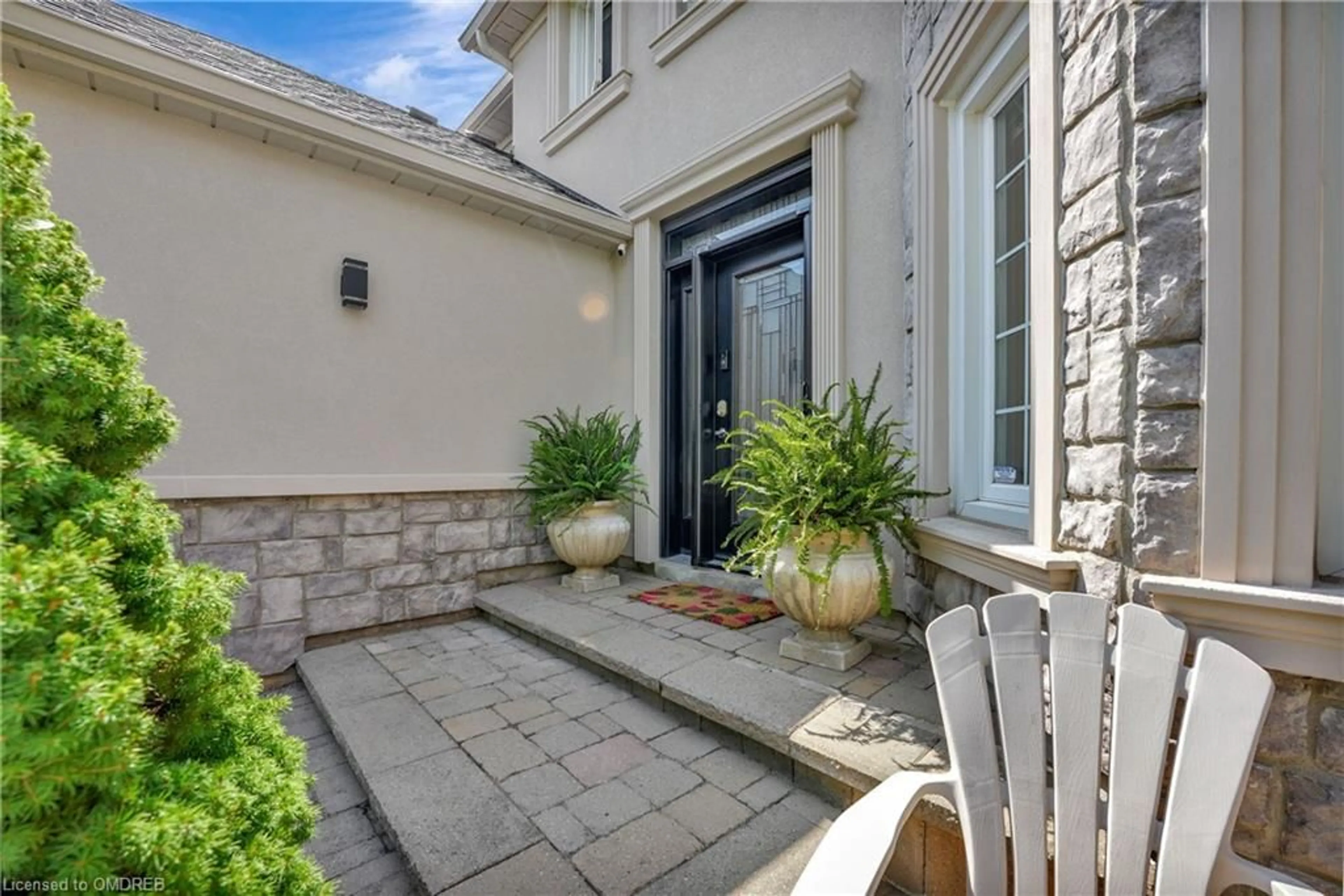 Patio for 359 River Oaks Blvd, Oakville Ontario L6H 5E8