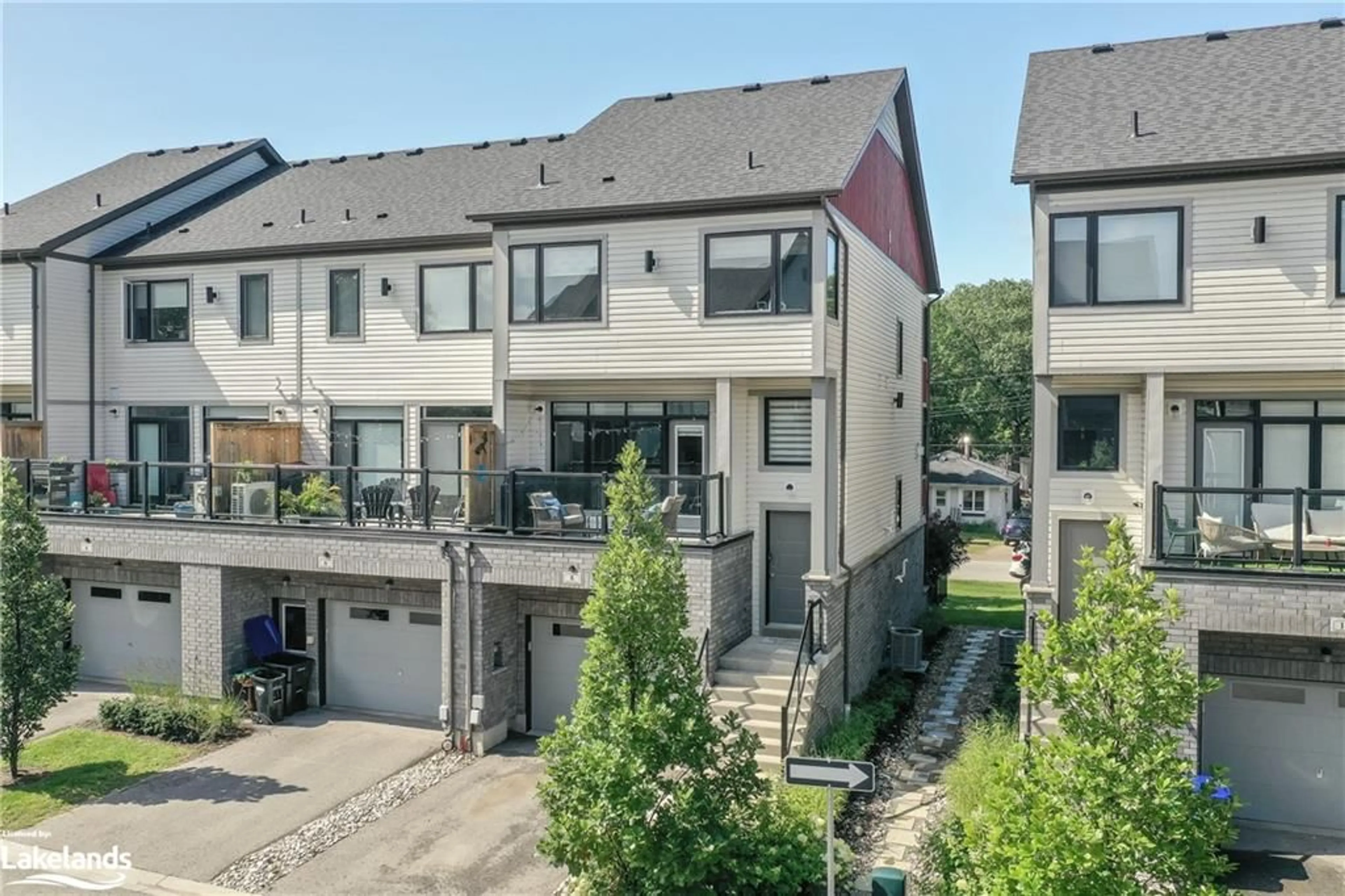 A pic from exterior of the house or condo, the street view for 8 Bremont Way, Wasaga Beach Ontario L9Z 2H3