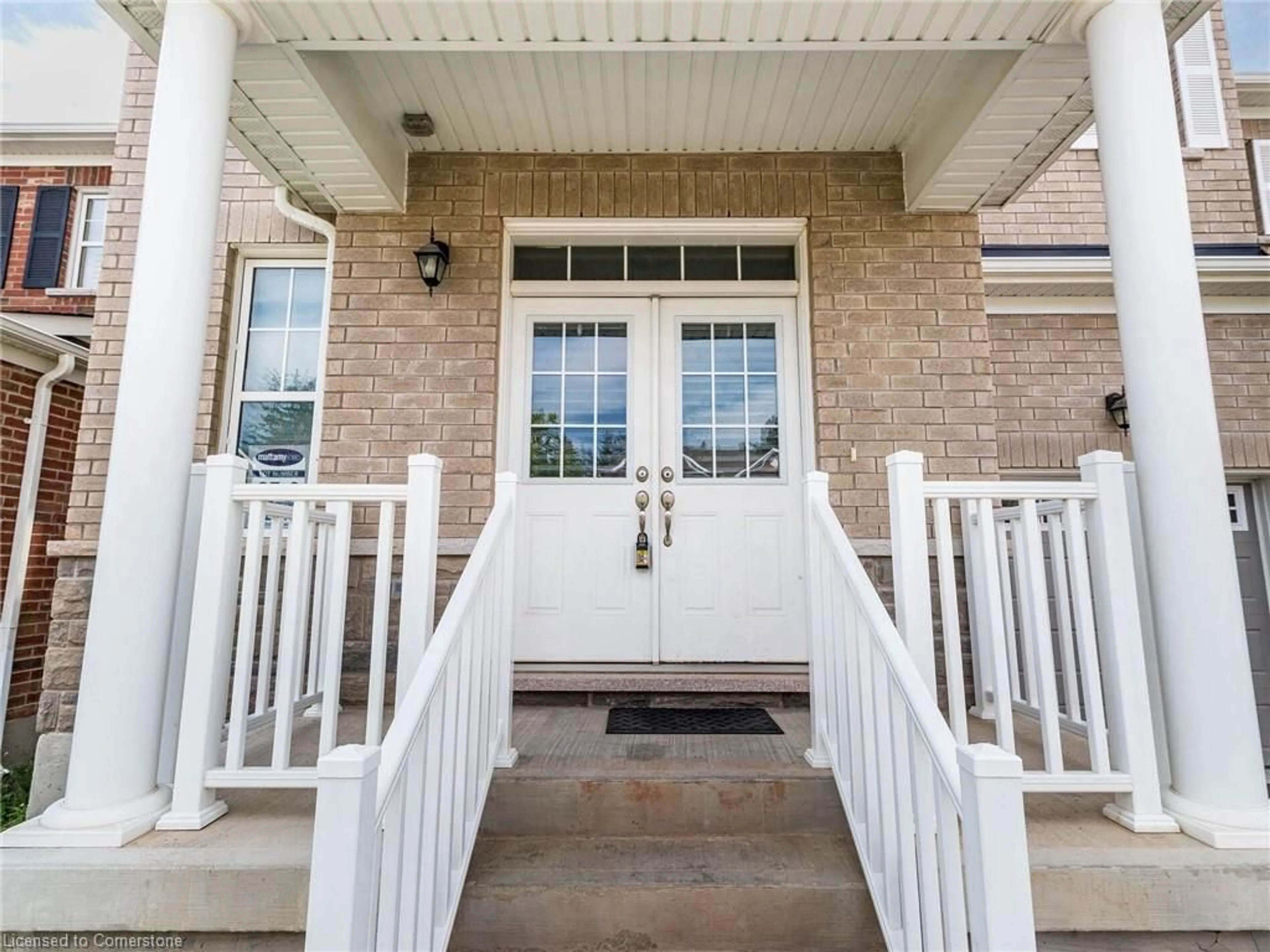 Indoor entryway for 244 Ridge Rd, Cambridge Ontario N3E 0C2