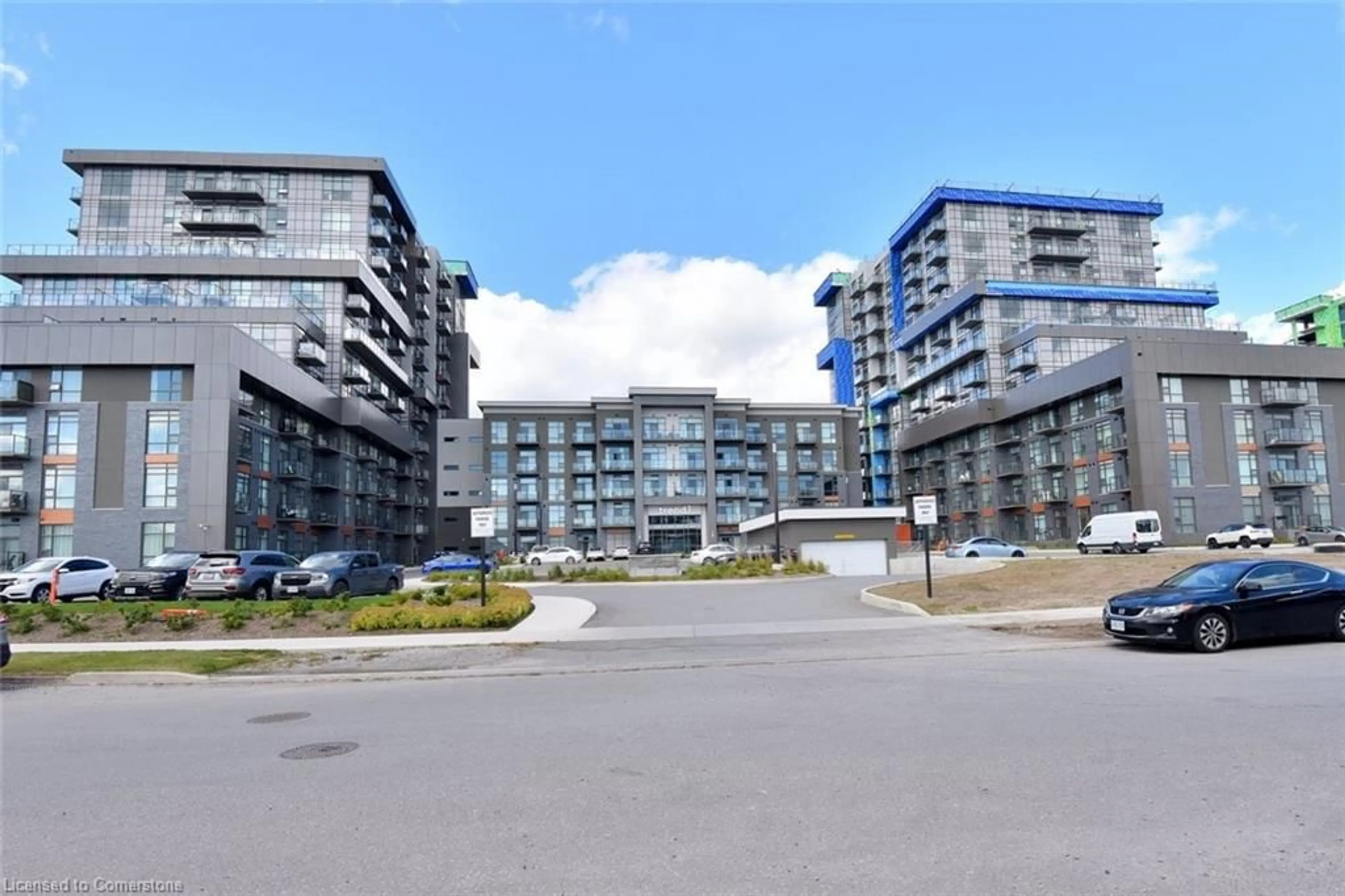 A pic from exterior of the house or condo for 450 Dundas St #707, Waterdown Ontario L8B 1Z2