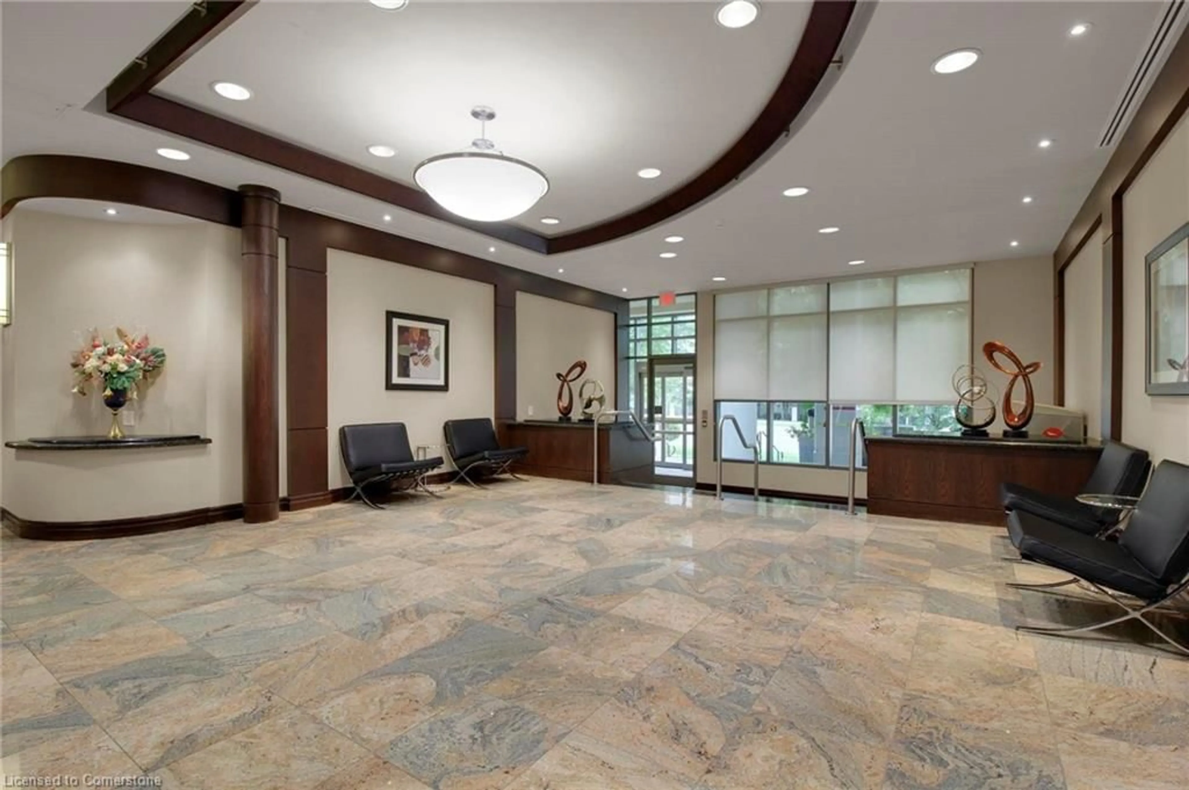 Indoor lobby for 335 Rathburn Rd #2303, Mississauga Ontario L5N 0C8