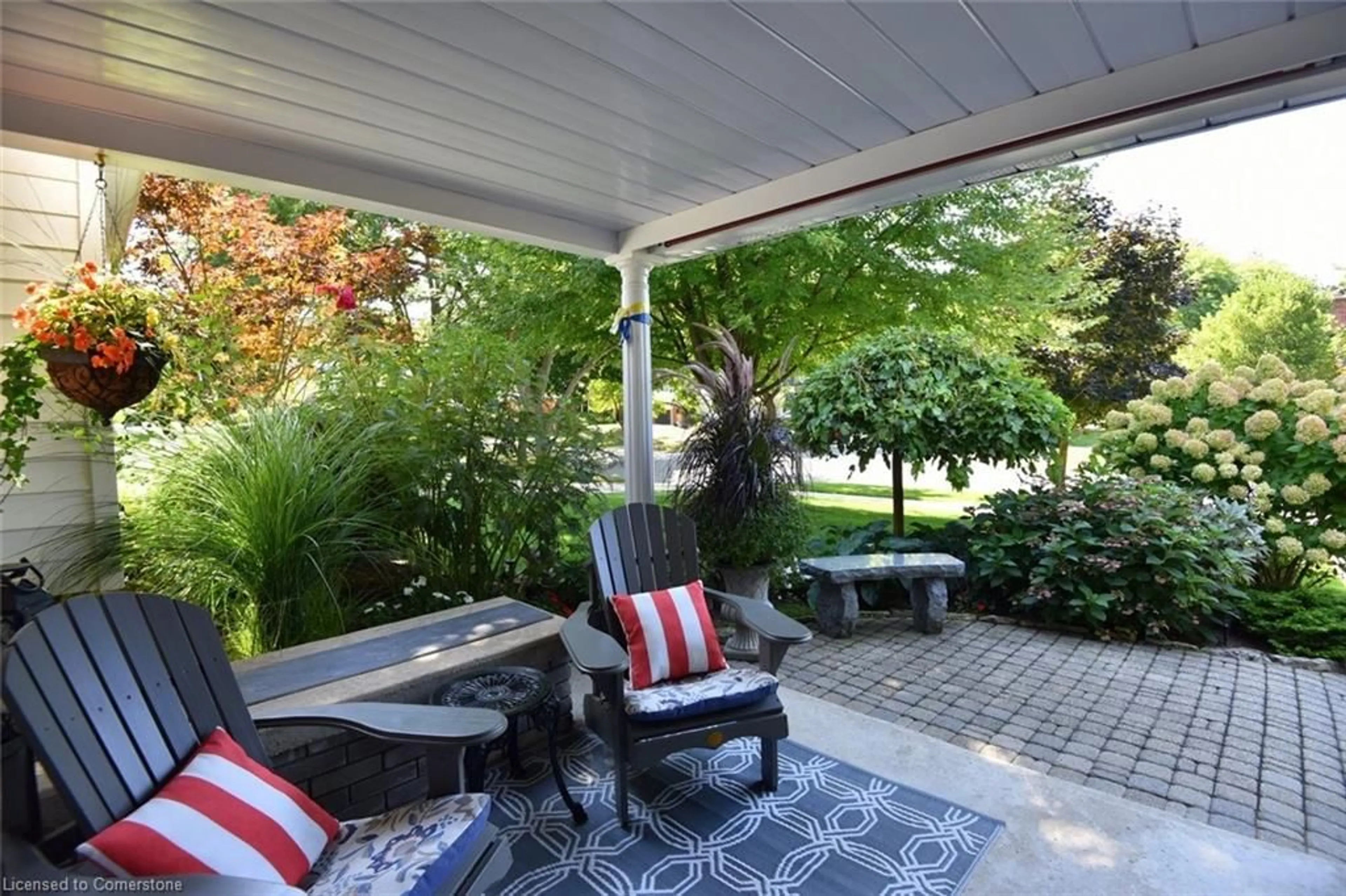 Patio for 615 Cherrywood Dr, Burlington Ontario L7T 3W9