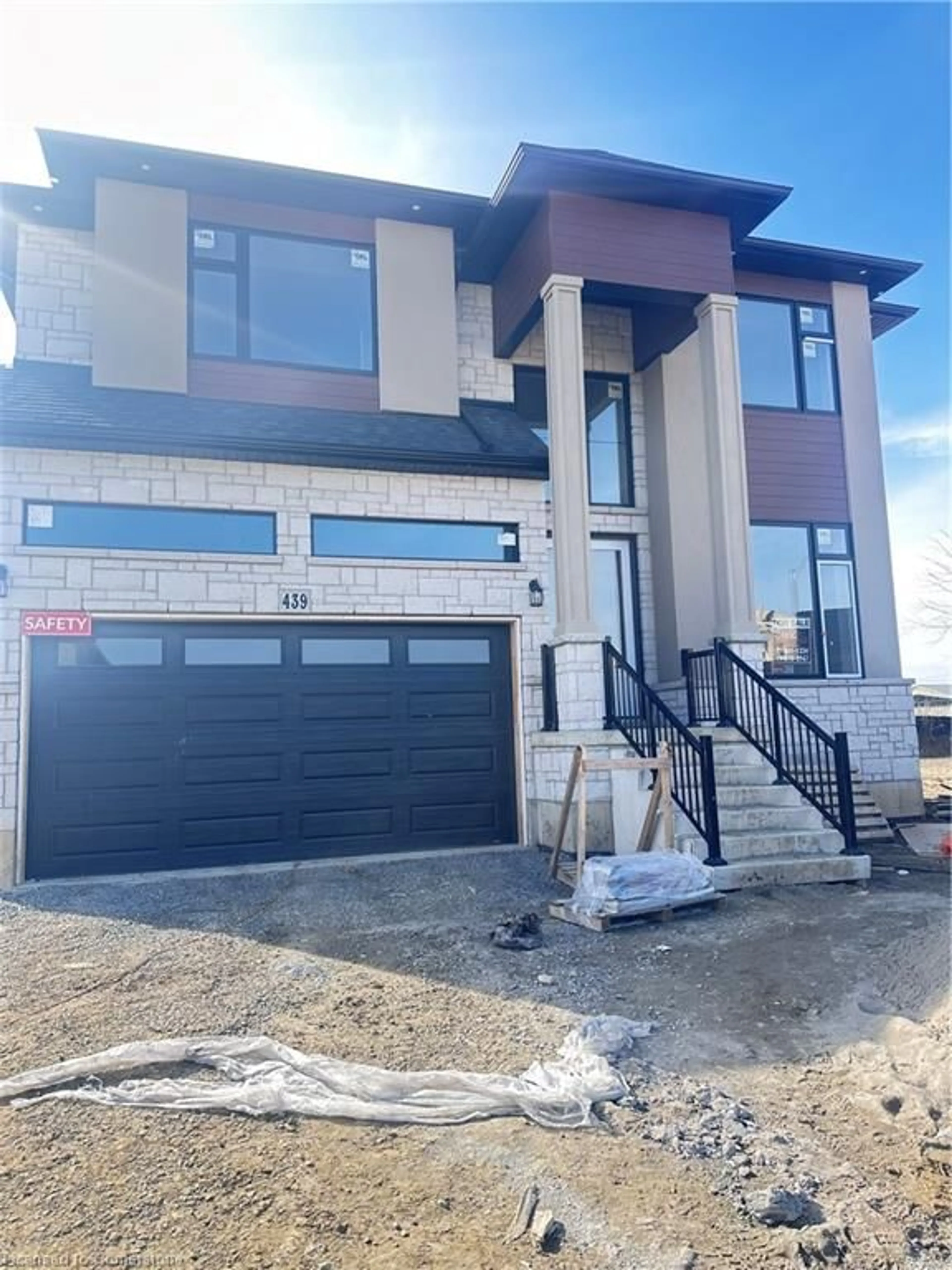 Frontside or backside of a home for 439 Klein Cir, Ancaster Ontario L9K 1R4