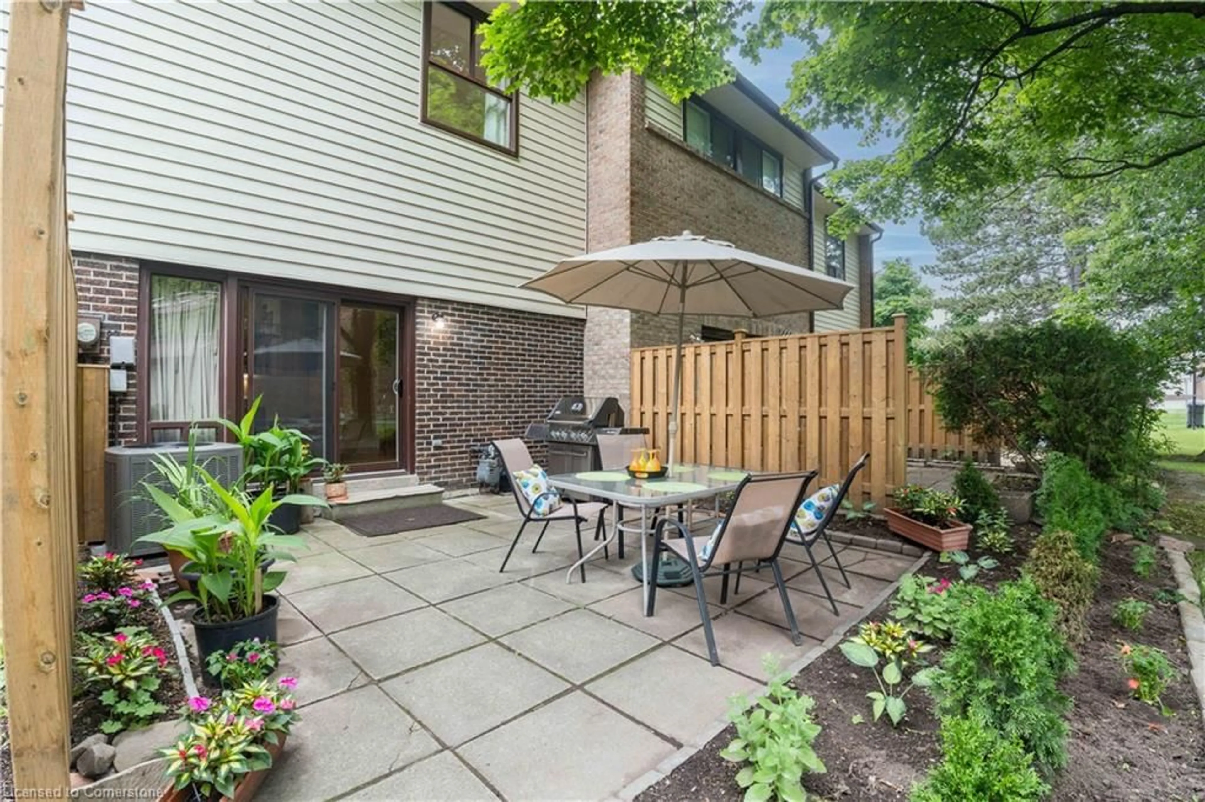 Patio for 2020 South Millway #27, Mississauga Ontario L5L 1K2