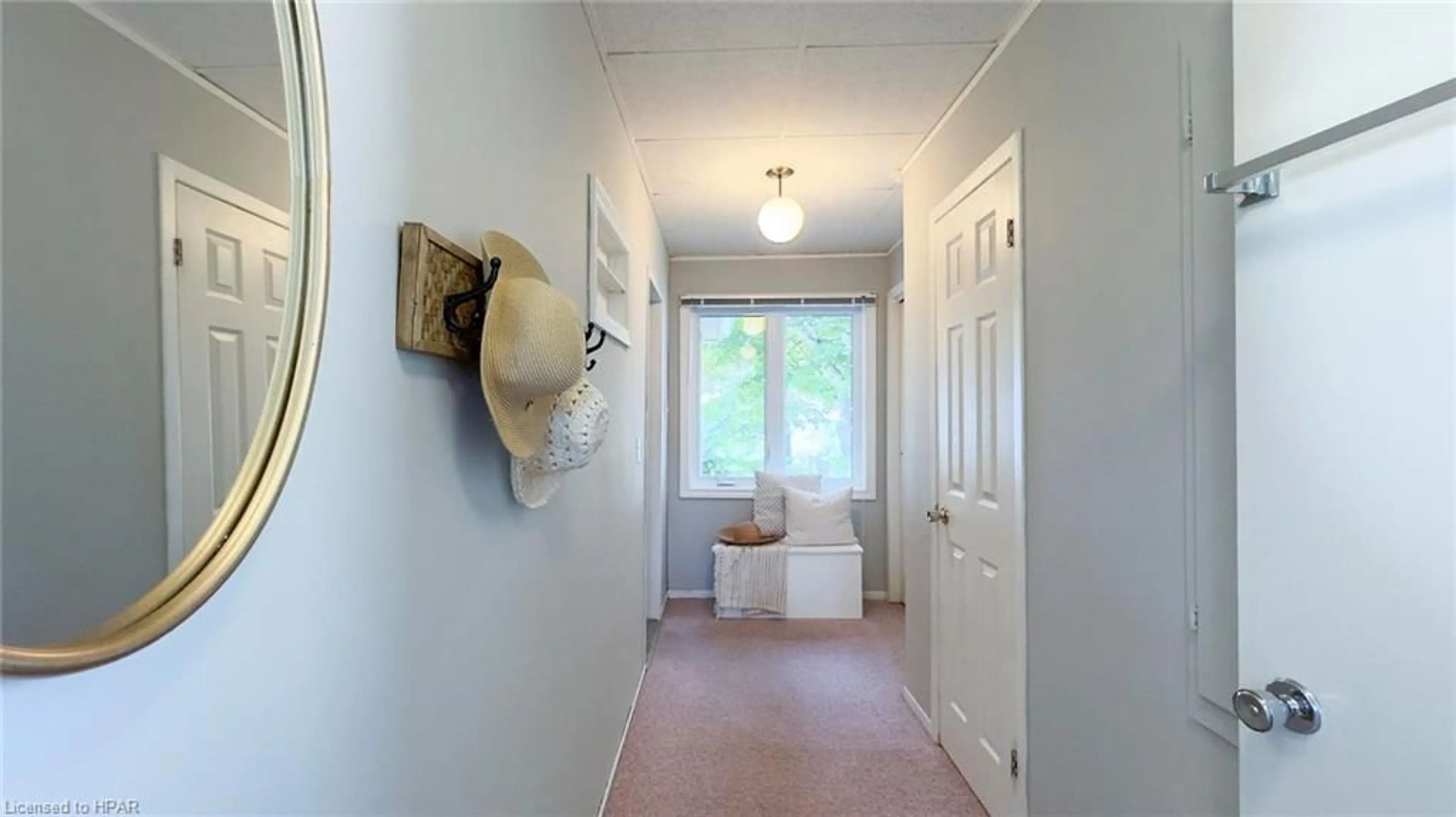 Indoor entryway, wood floors for 27 Bluewater Dr, Central Huron Ontario N7A 3X8