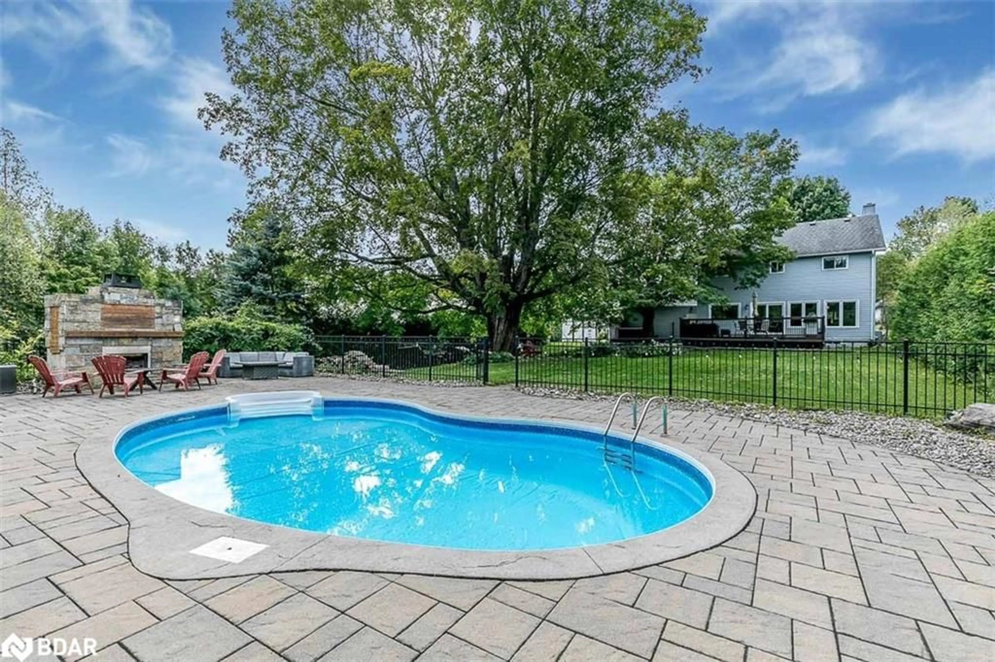 Indoor or outdoor pool for 46 Alpine Way, Oro-Medonte Ontario L0L 2L0