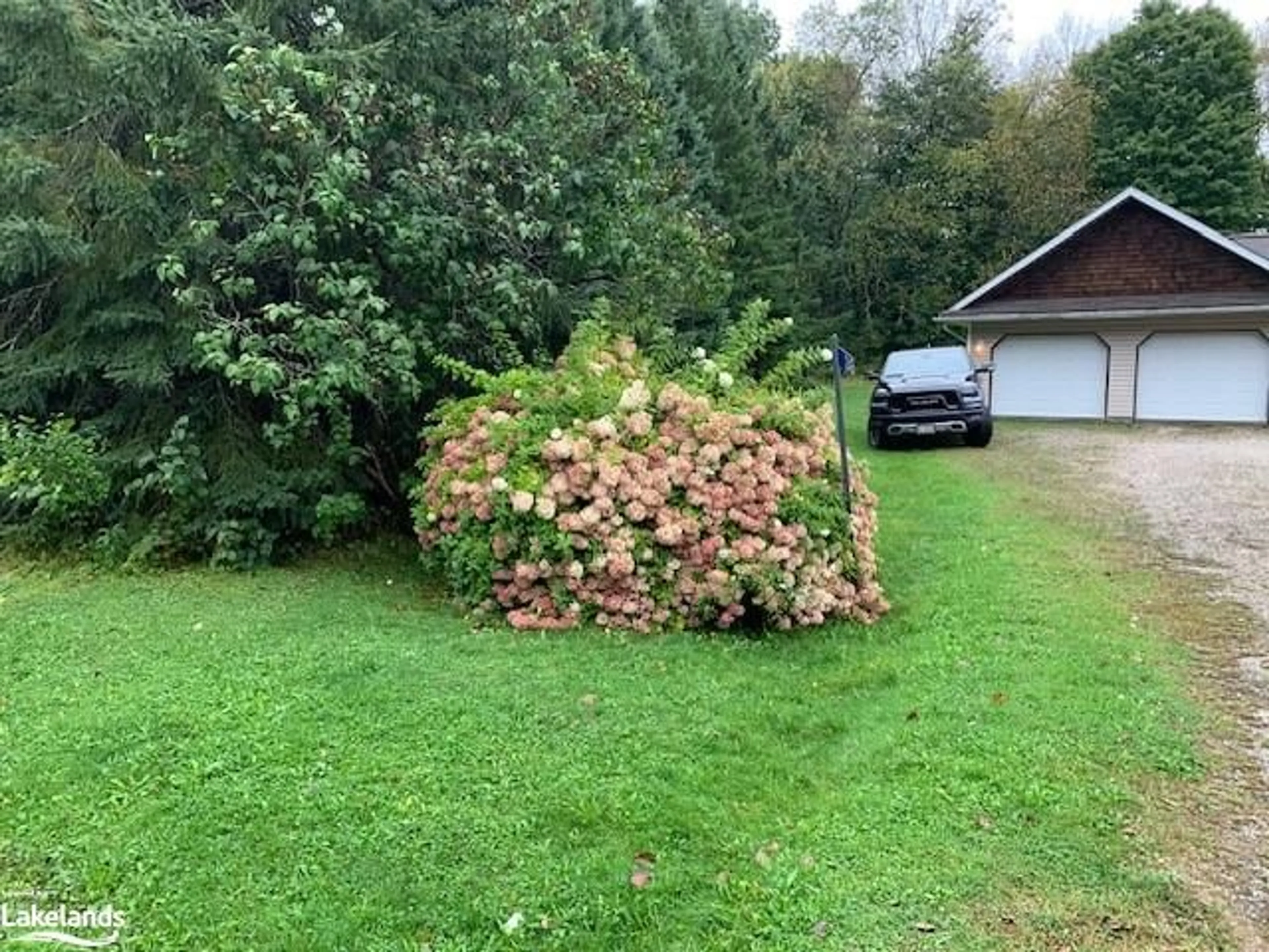 Shed for 245 Lakewood Park Rd, Huntsville Ontario P1H 1Y8