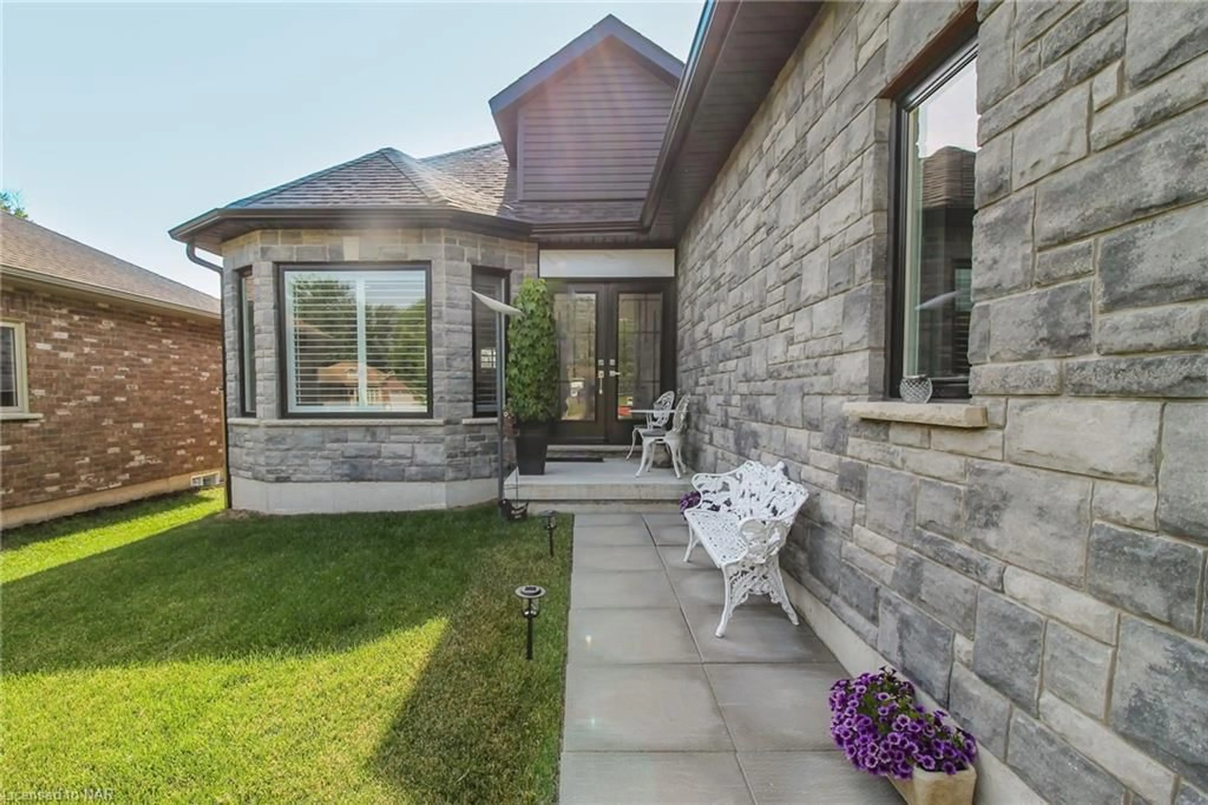 Patio for 191 Hetram Court Crt, Crystal Beach Ontario L0S 1B0