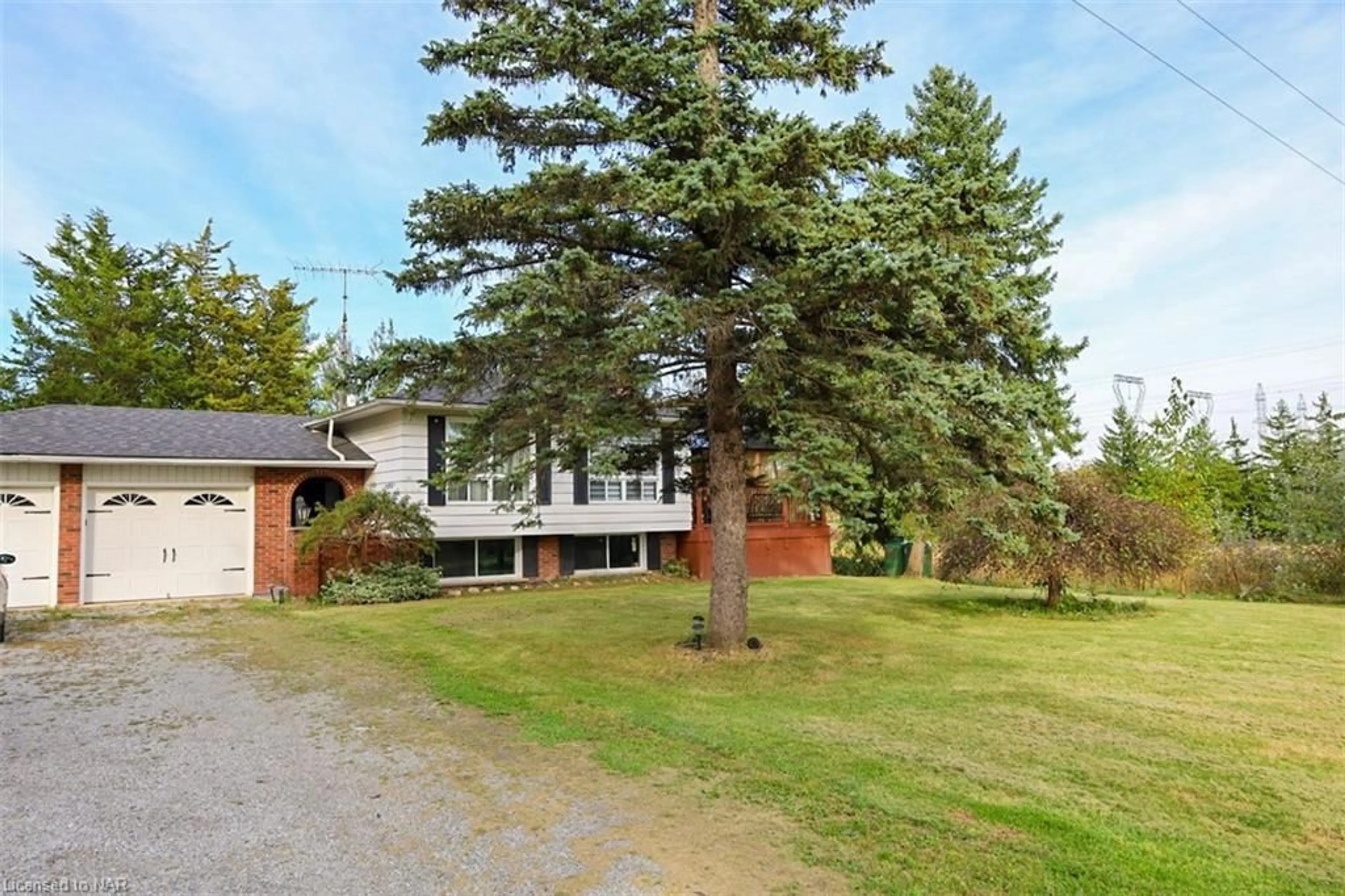 Frontside or backside of a home, cottage for 51 6th Line, Caledonia Ontario N3W 1Y7