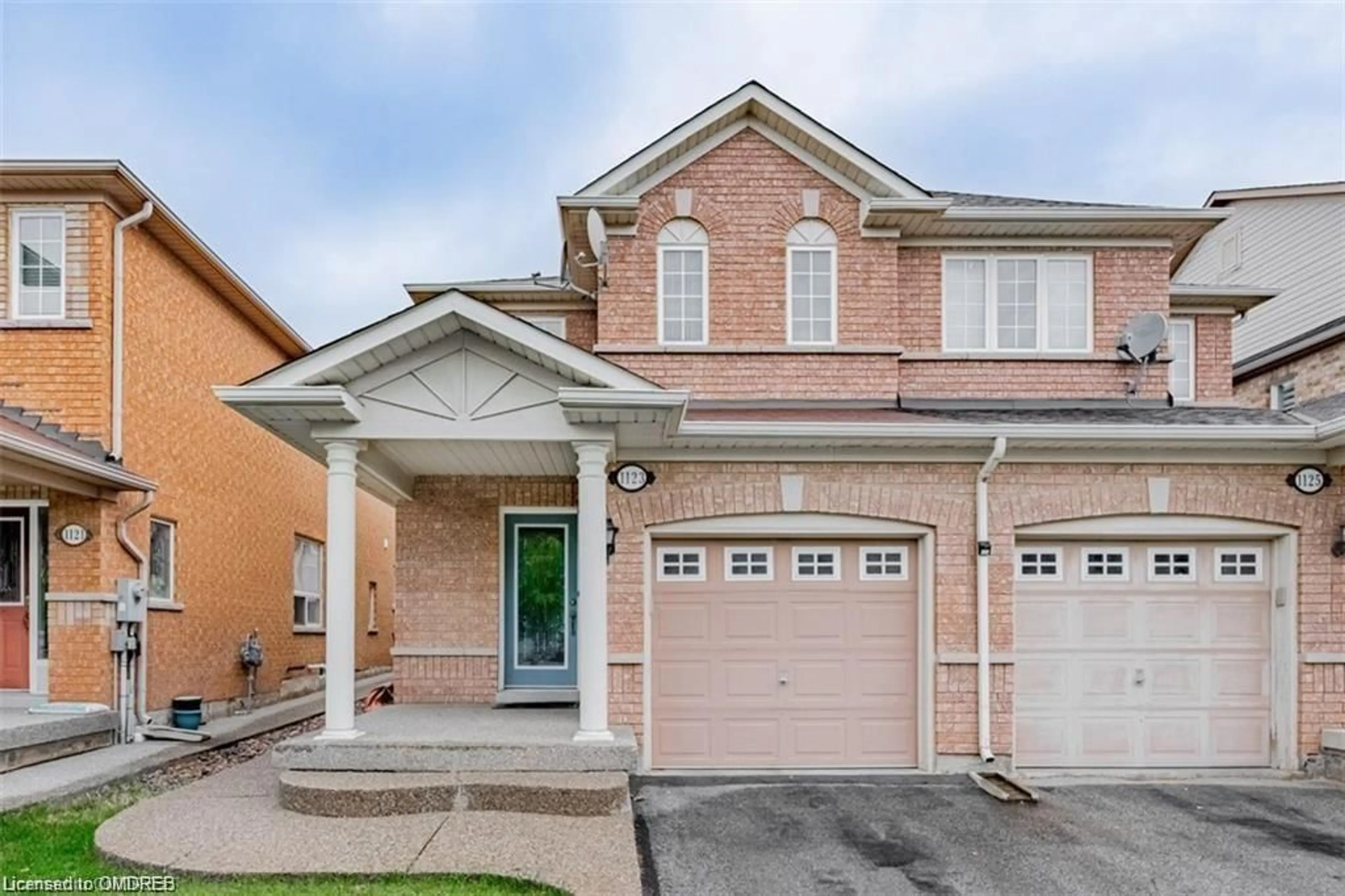 Home with brick exterior material for 1123 Houston Dr, Milton Ontario L9T 6E8