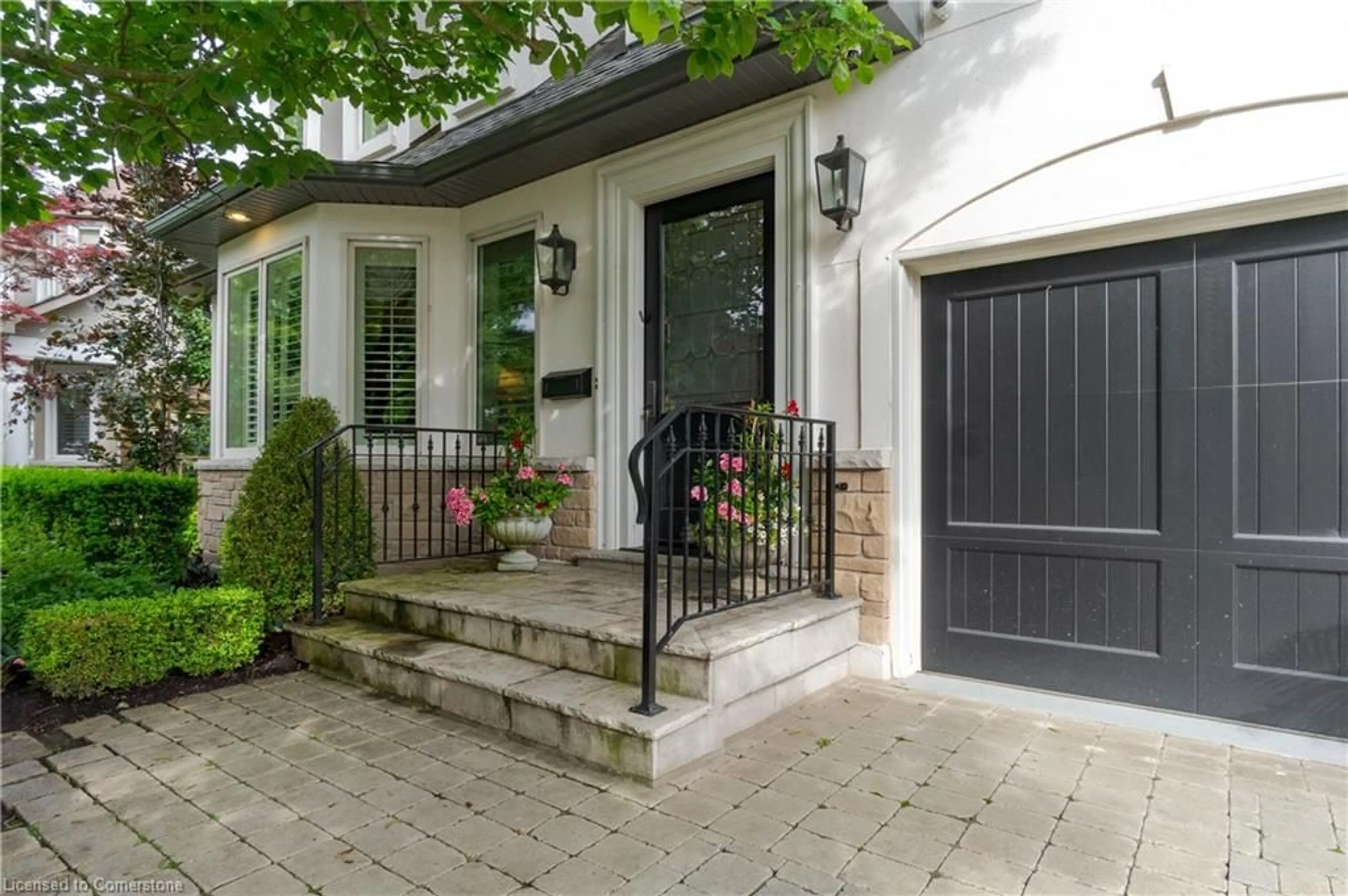 Indoor entryway, wood floors for 14 Holyrood Ave, Oakville Ontario L6K 2V3