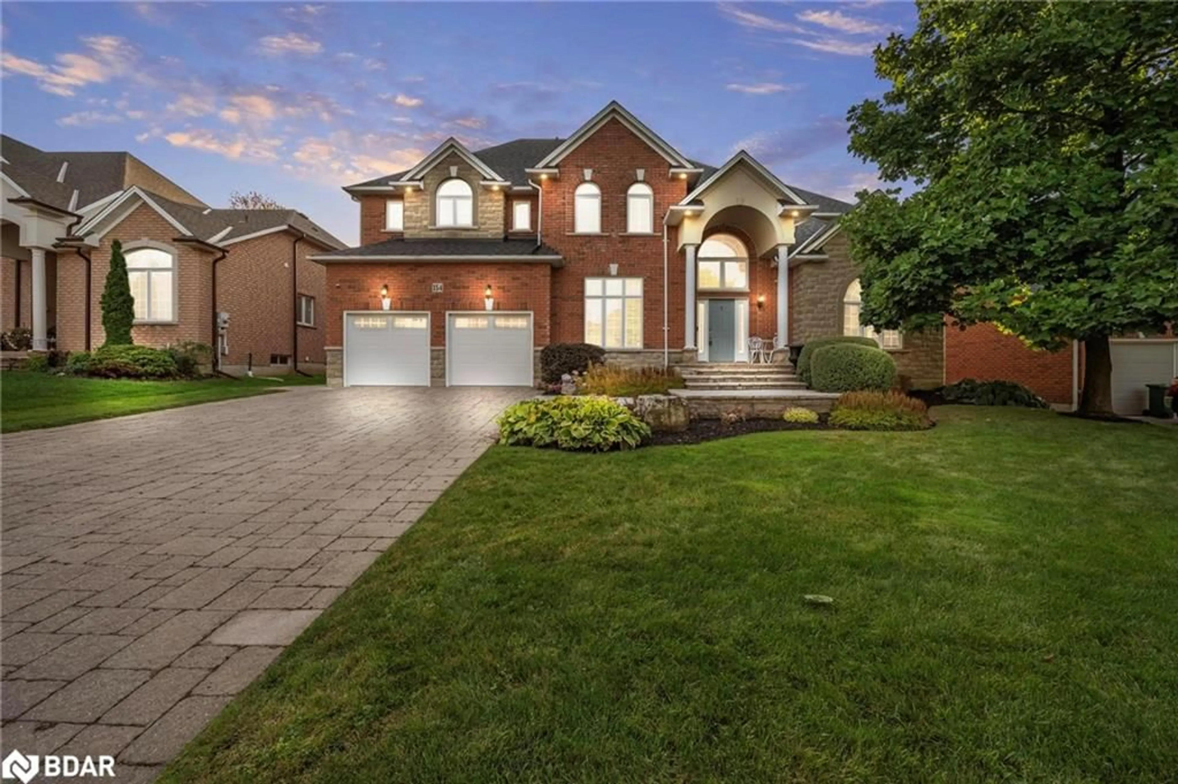 Home with brick exterior material for 154 Foxridge Dr, Ancaster Ontario L9G 5B9