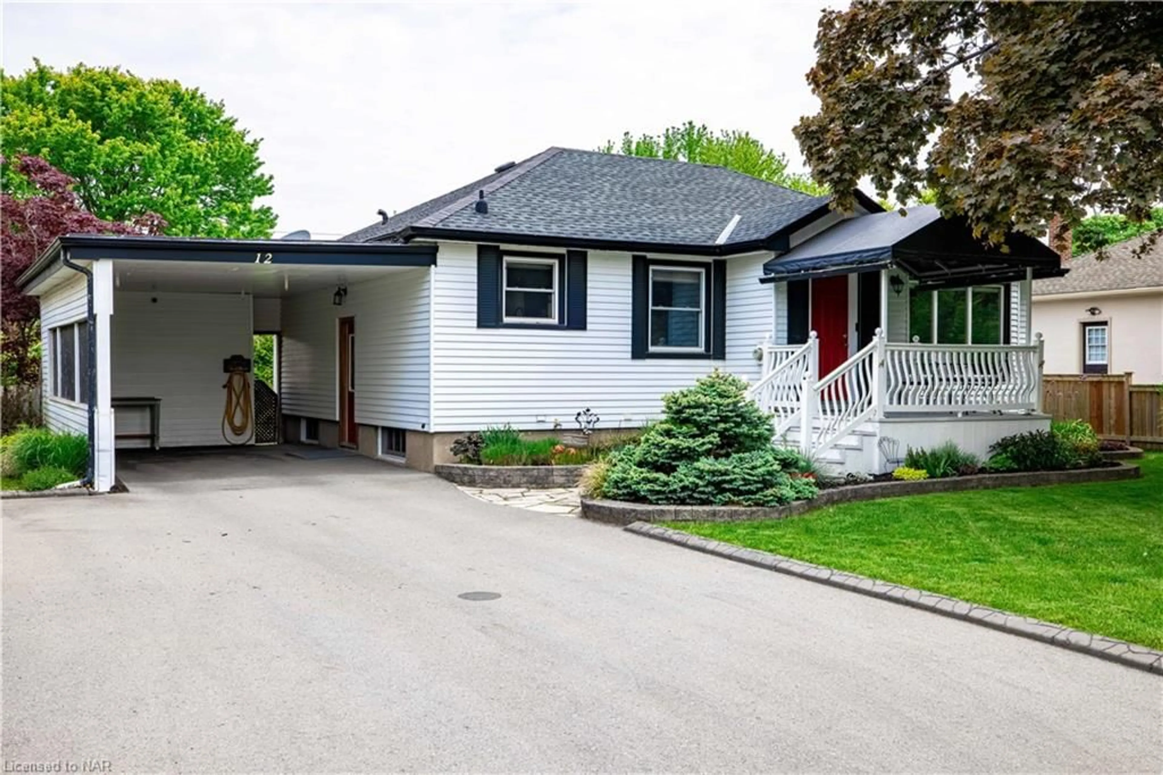 Frontside or backside of a home for 12 Forest Rd, Welland Ontario L3C 3K6