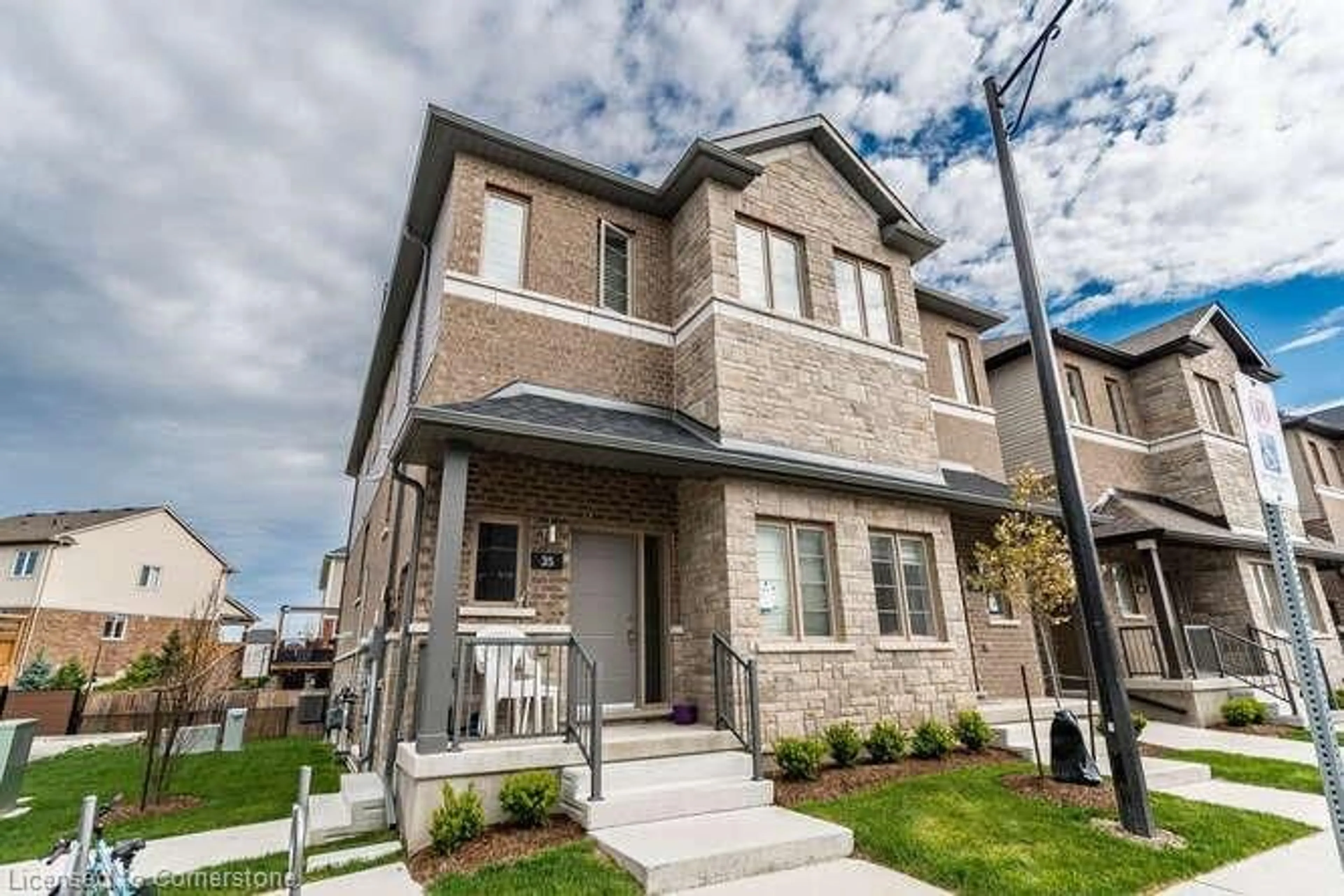 A pic from exterior of the house or condo for 205 West Oak Trail #35, Kitchener Ontario N2R 0R9