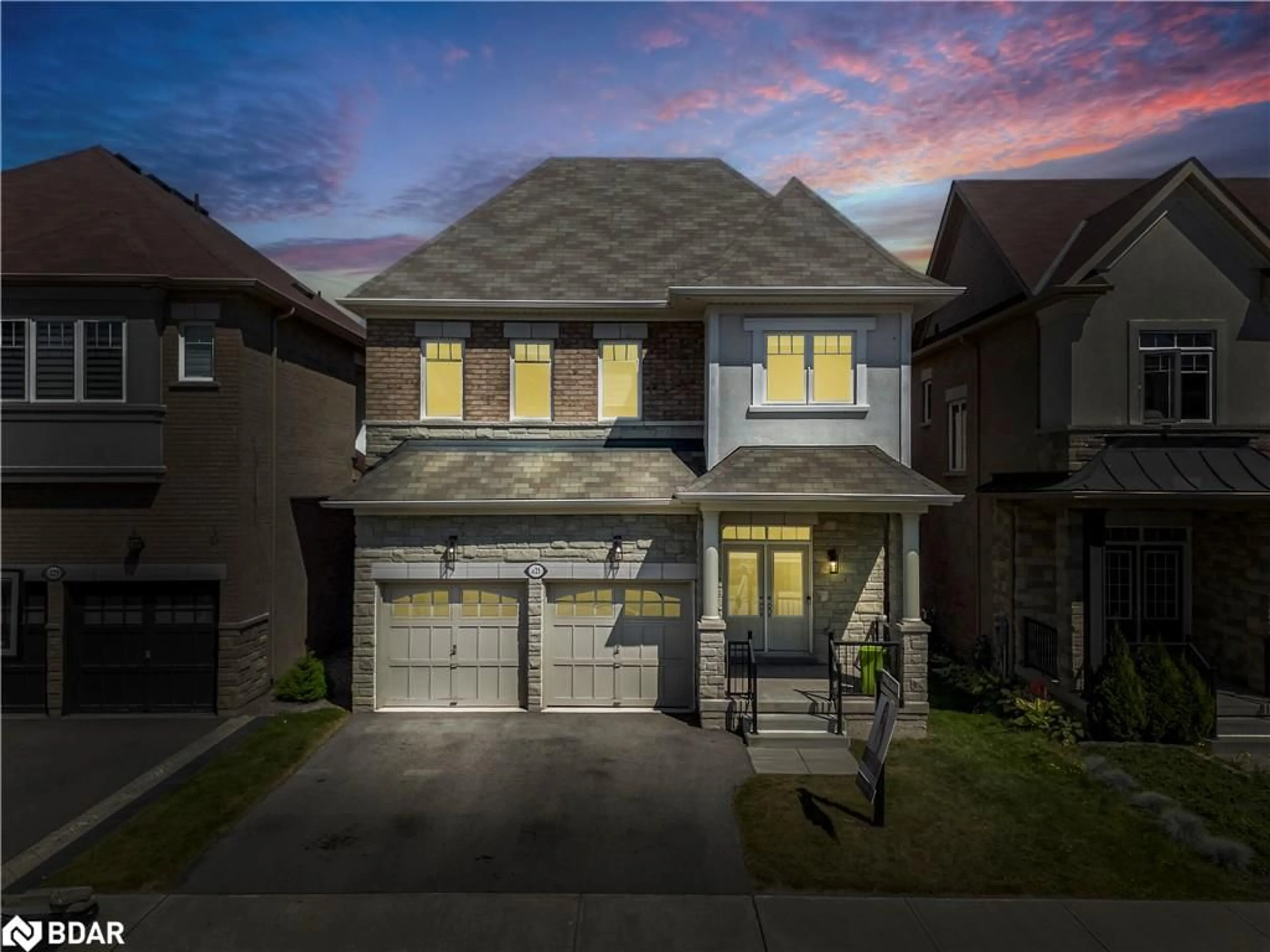 Frontside or backside of a home for 125 Waterview Common, Oakville Ontario L6L 0E7