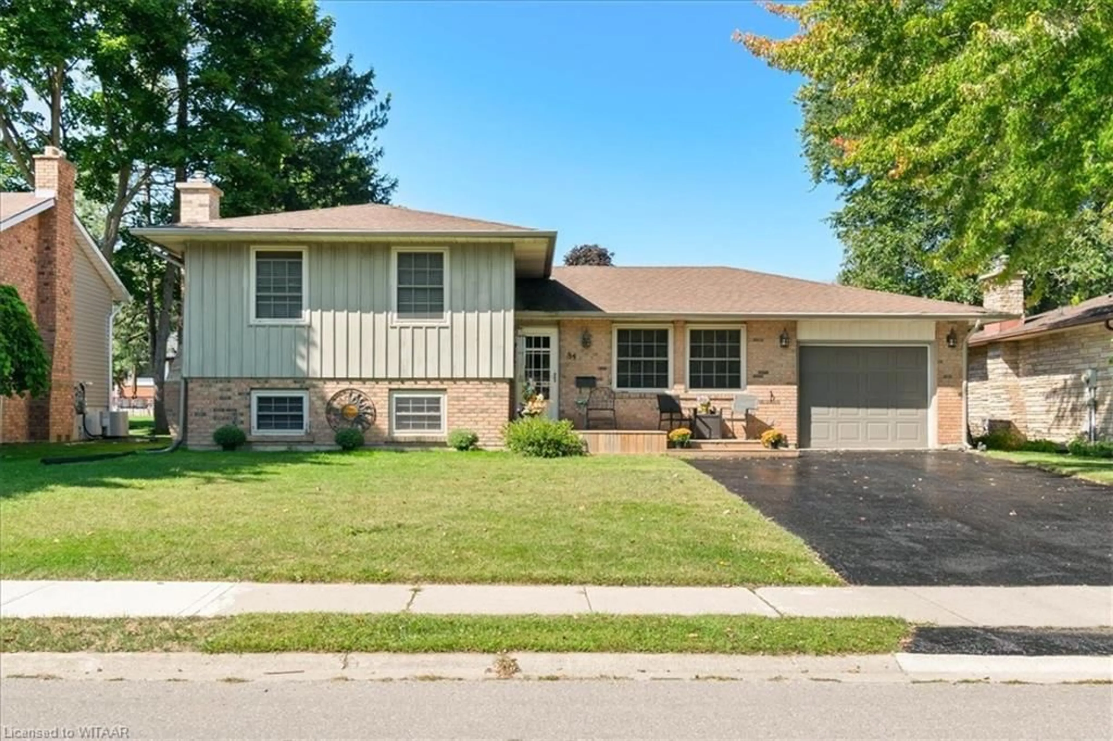 Frontside or backside of a home, the street view for 84 Trottier Dr, Tillsonburg Ontario N4G 4R2