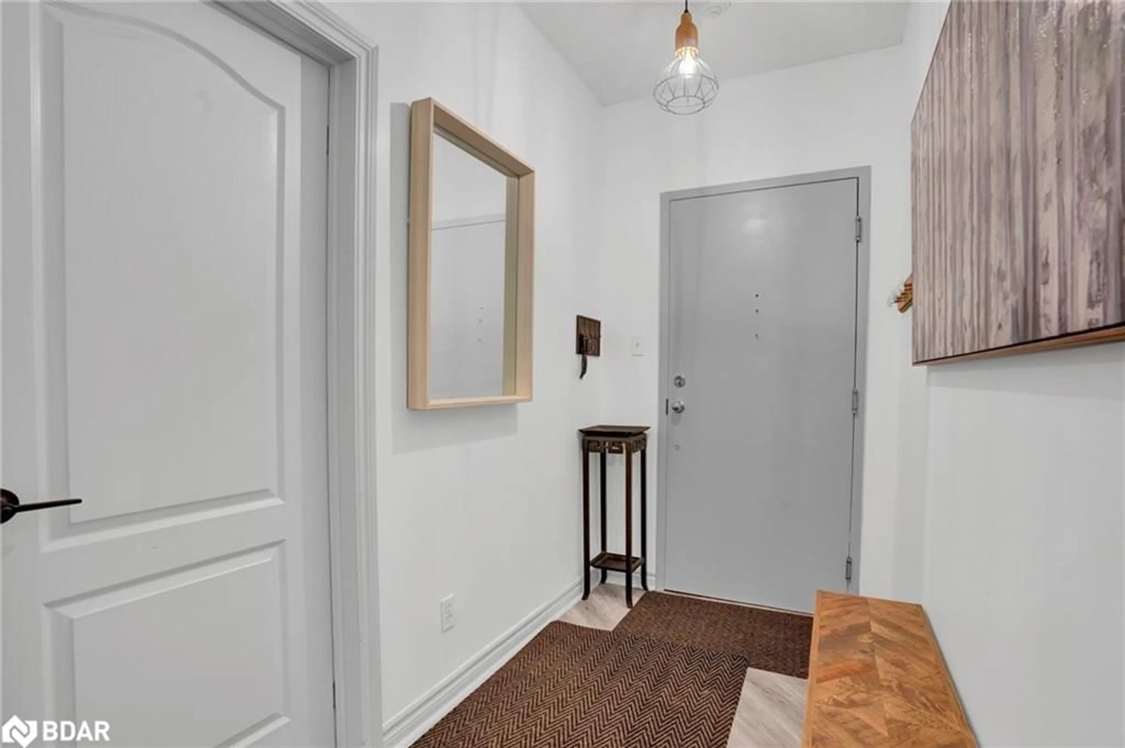 Indoor entryway, wood floors for 135 James Street South St #612, Hamilton Ontario L8P 2Z6