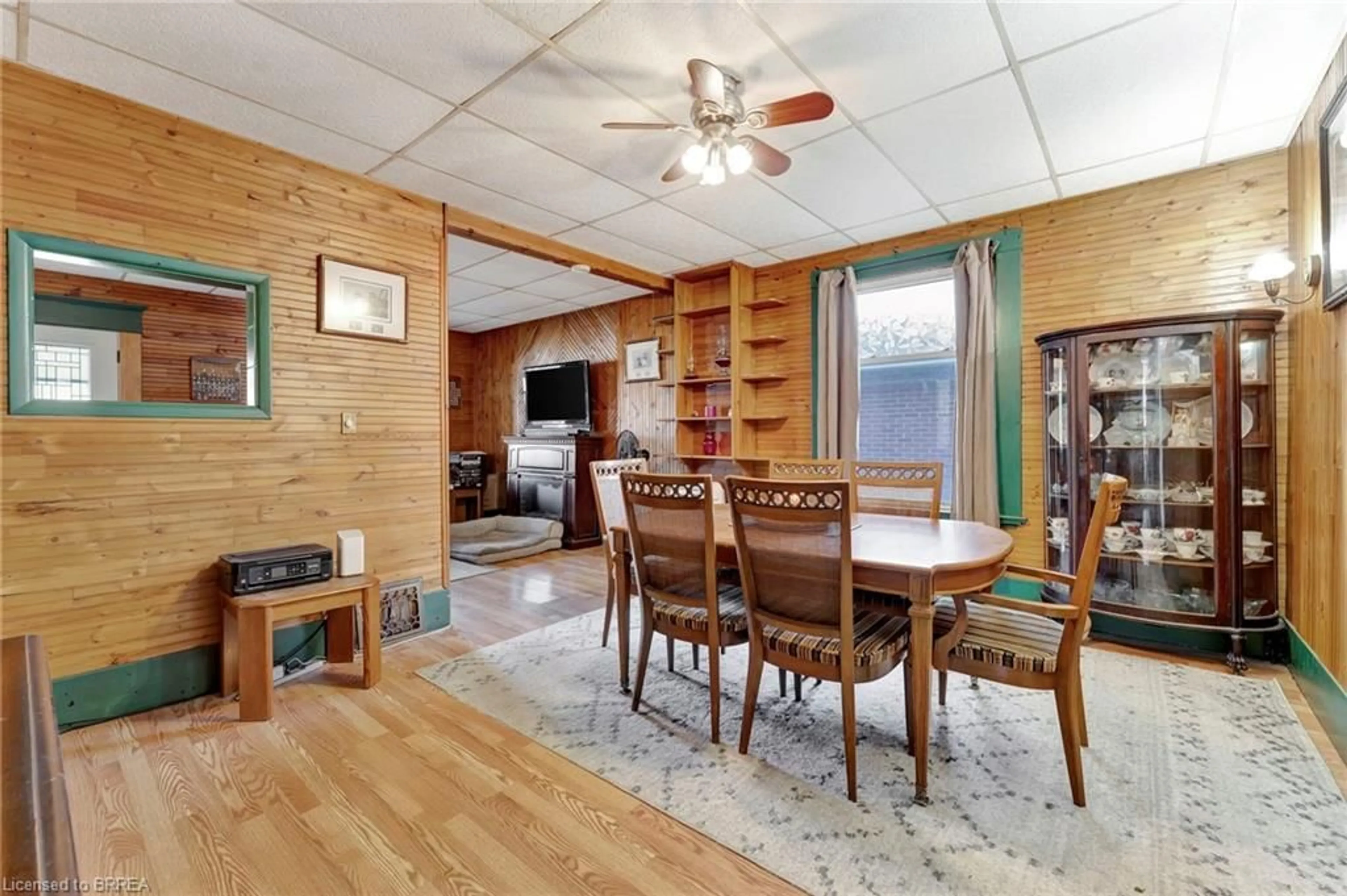 Dining room, wood floors, cottage for 18 Foster St, Brantford Ontario N3S 2A8