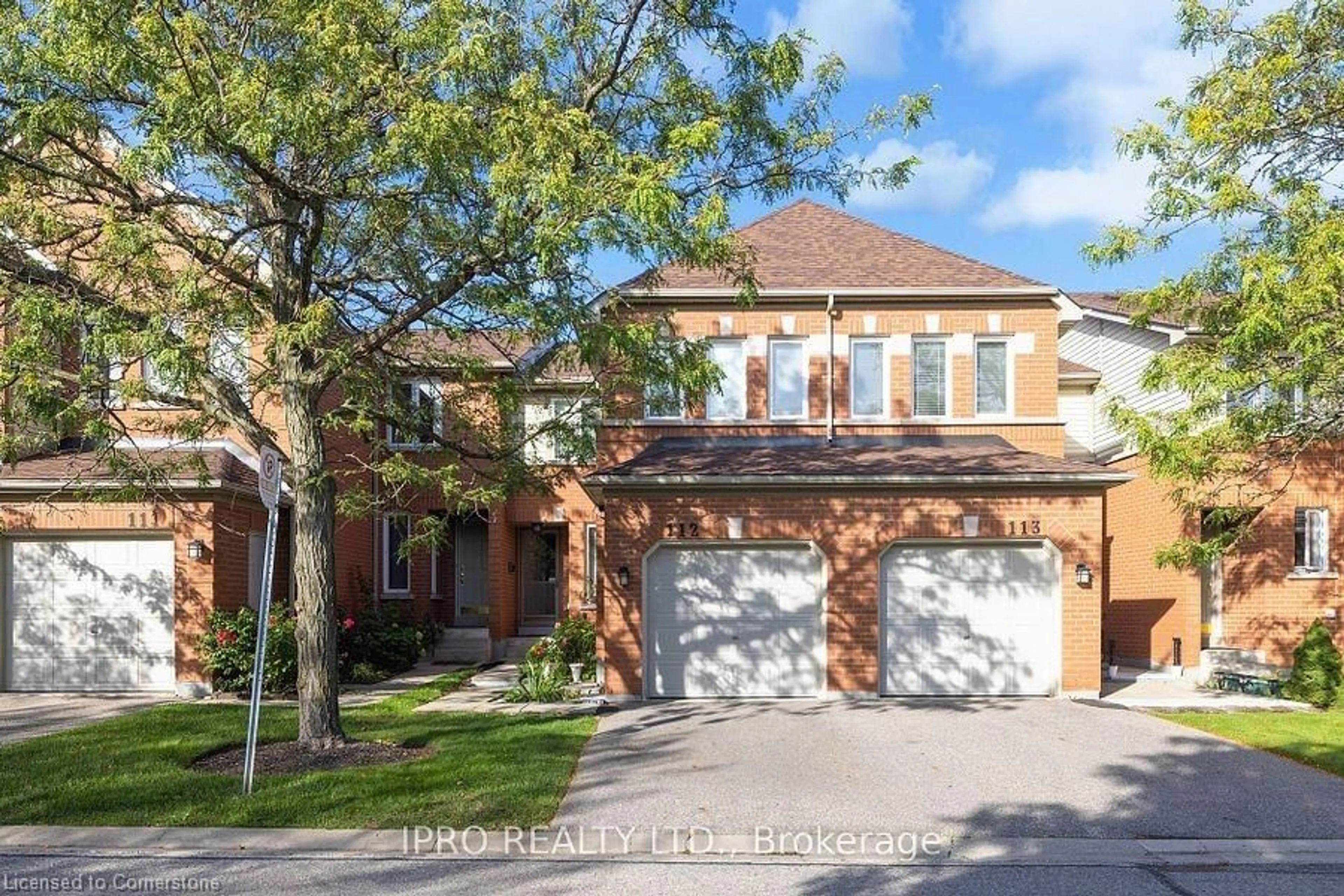 Home with brick exterior material for 2555 Thomas St #112, Mississauga Ontario L5M 5P6