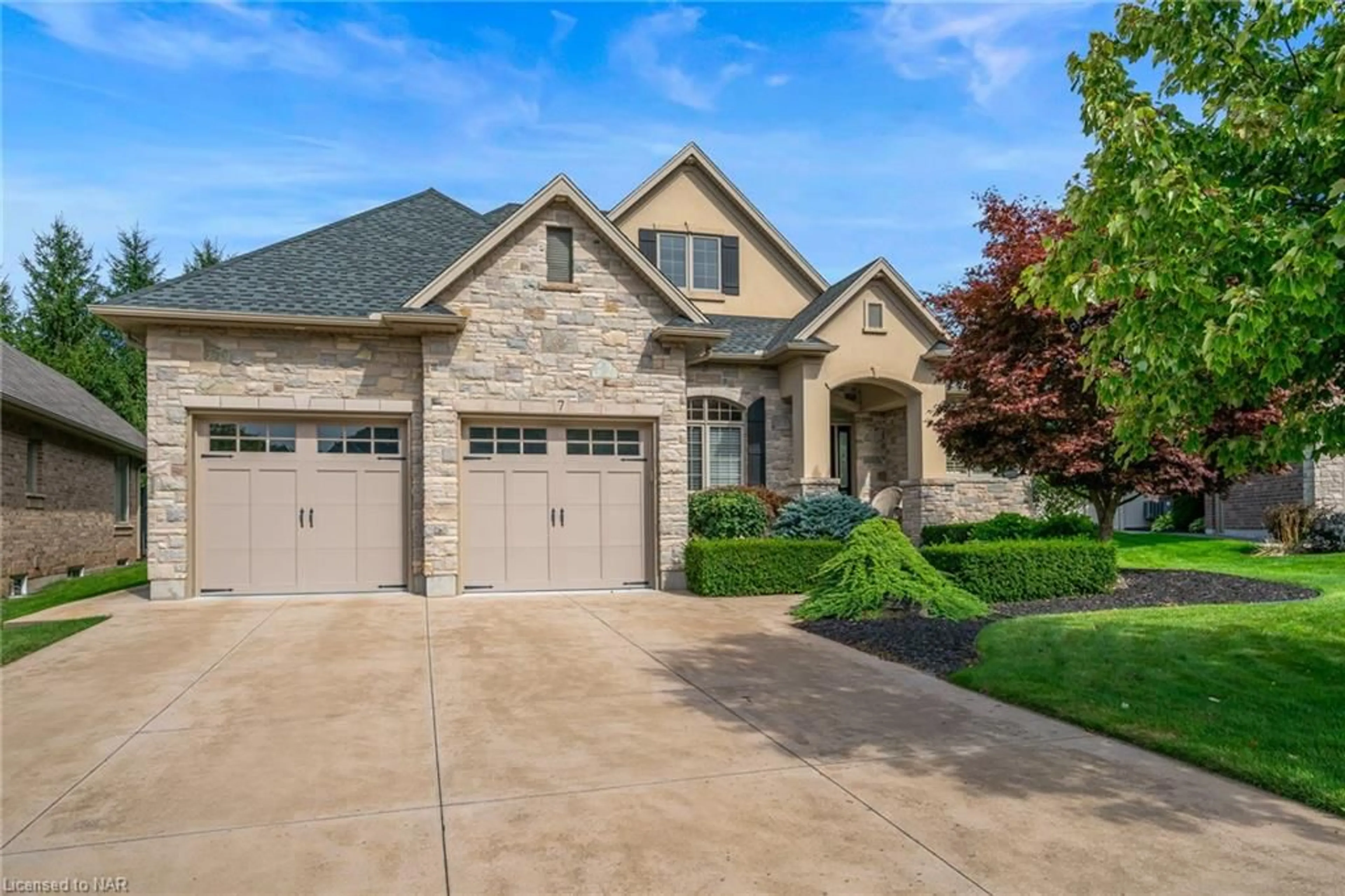 Frontside or backside of a home, cottage for 7 Brondi's Lane Lane, Fonthill Ontario L0S 1E5