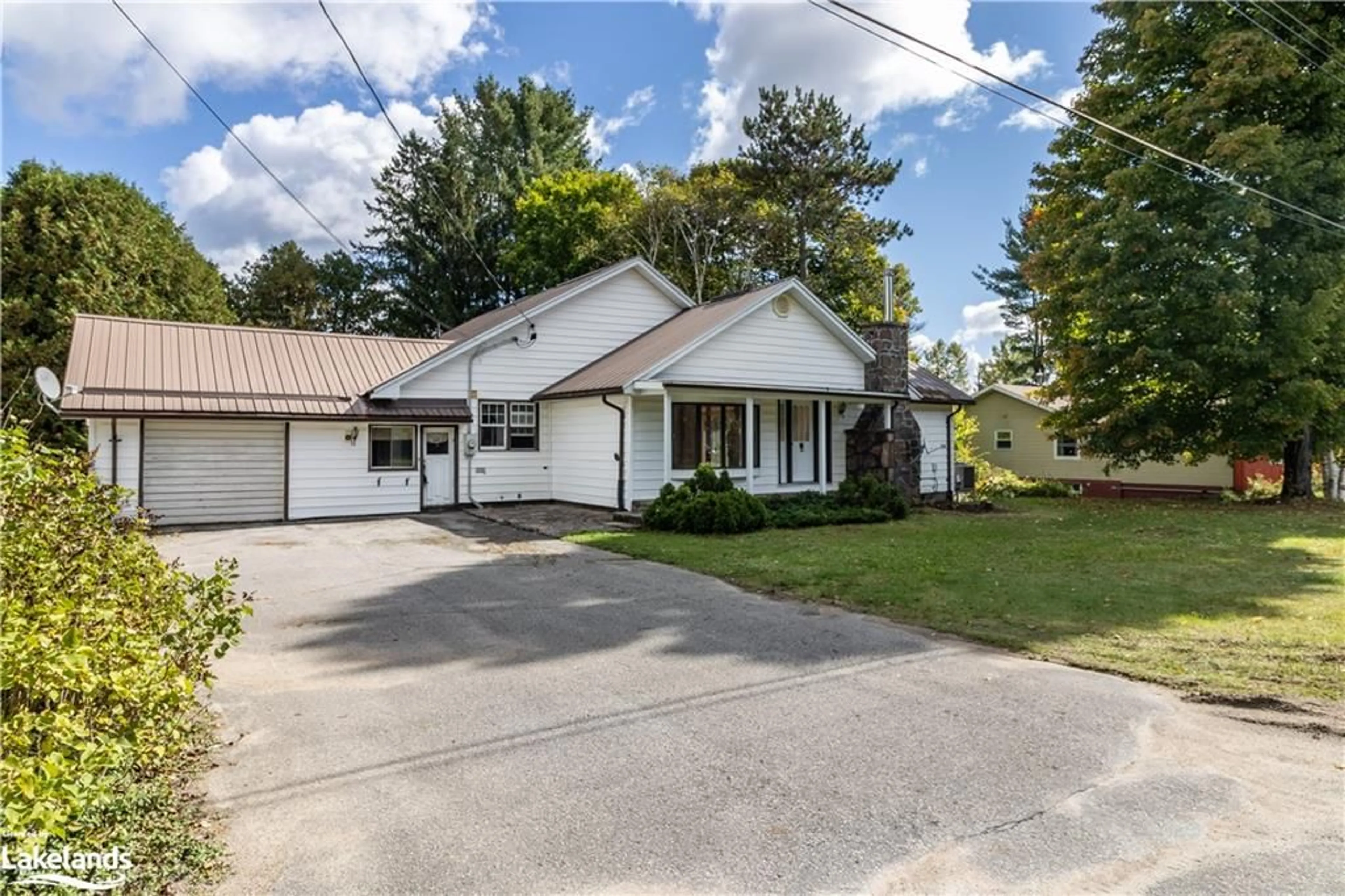 Frontside or backside of a home, cottage for 6 Vintage Cres, Minden Ontario K0M 2K0