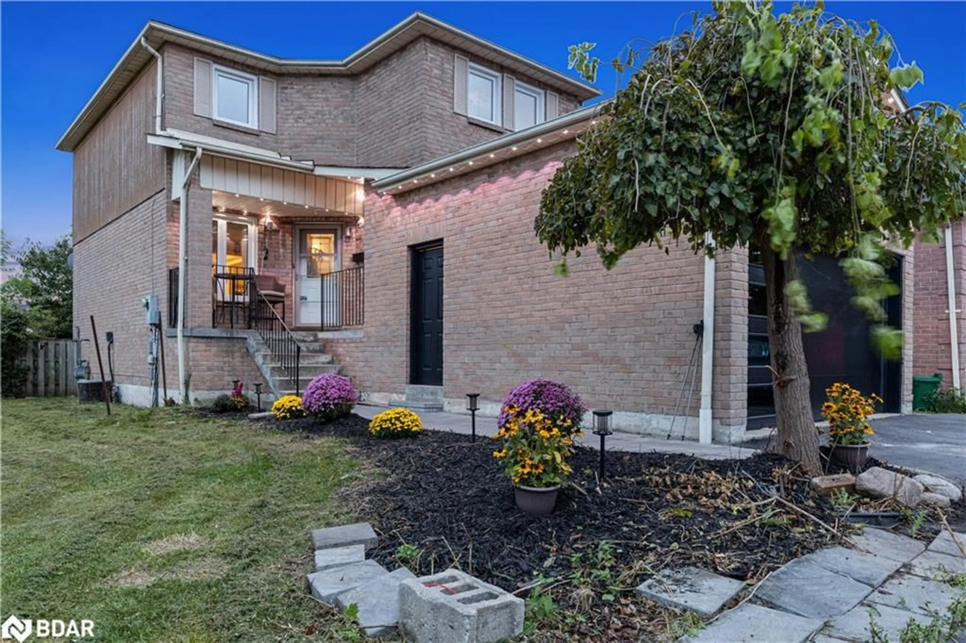 Home with brick exterior material for 1885 Bainbridge Dr, Pickering Ontario L1V 6G9