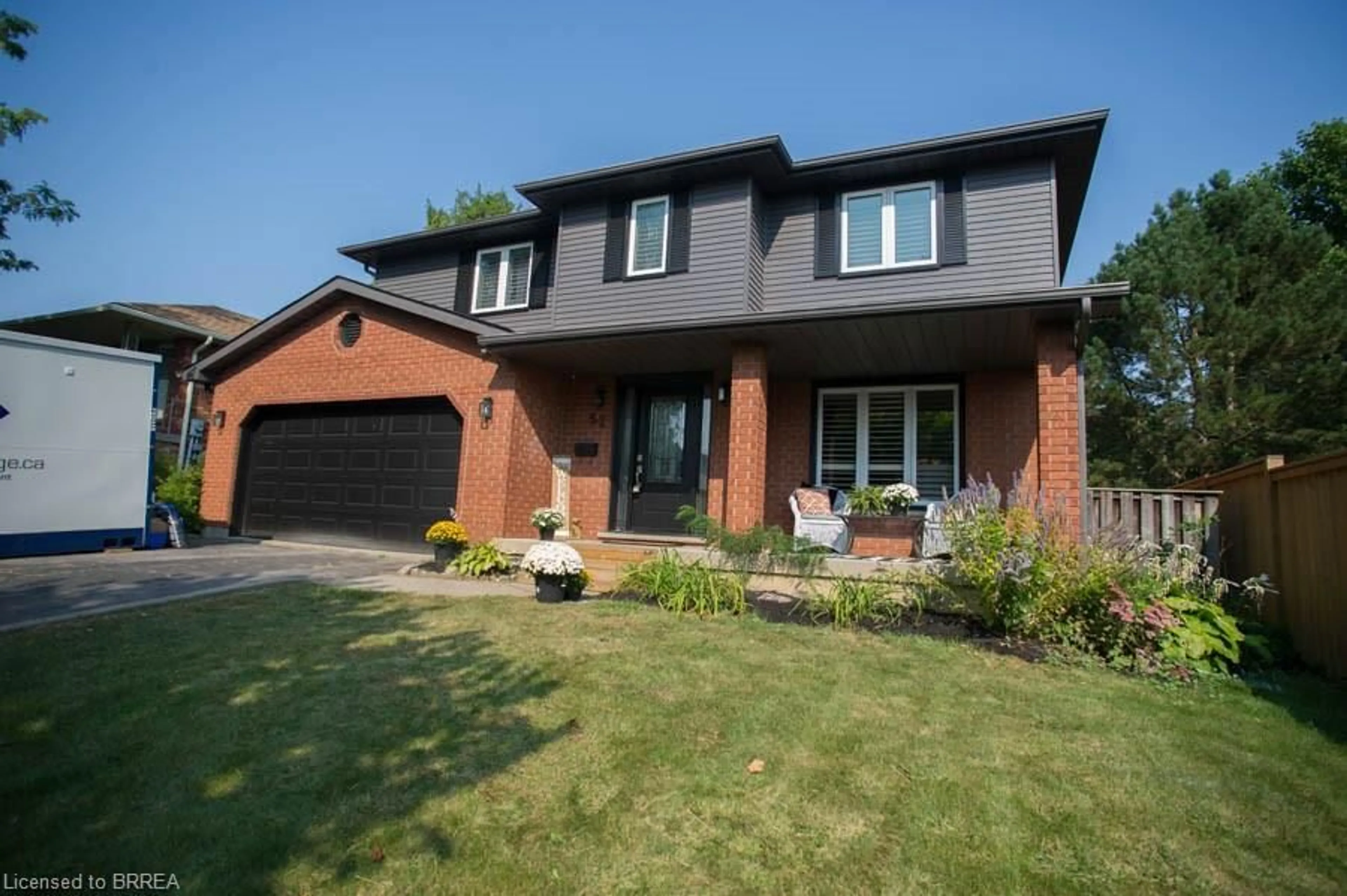 Home with brick exterior material for 52 Beckett Dr, Brantford Ontario N3T 6G2